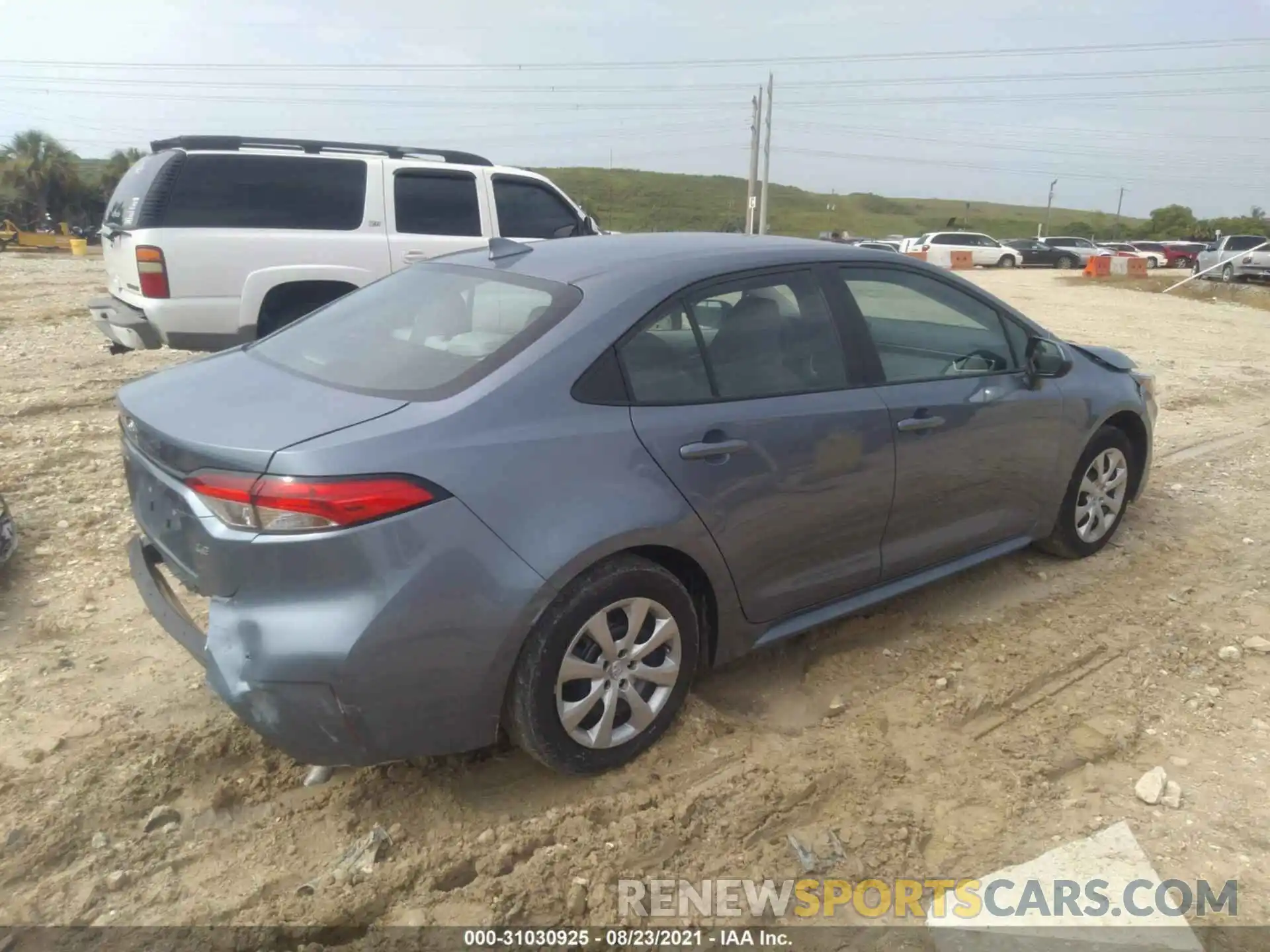 4 Photograph of a damaged car 5YFEPRAE4LP069283 TOYOTA COROLLA 2020