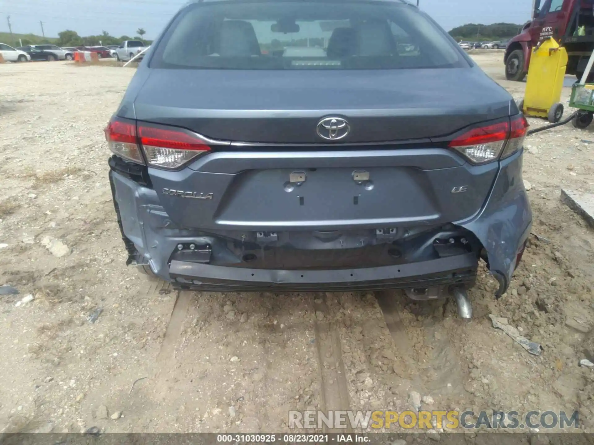 6 Photograph of a damaged car 5YFEPRAE4LP069283 TOYOTA COROLLA 2020