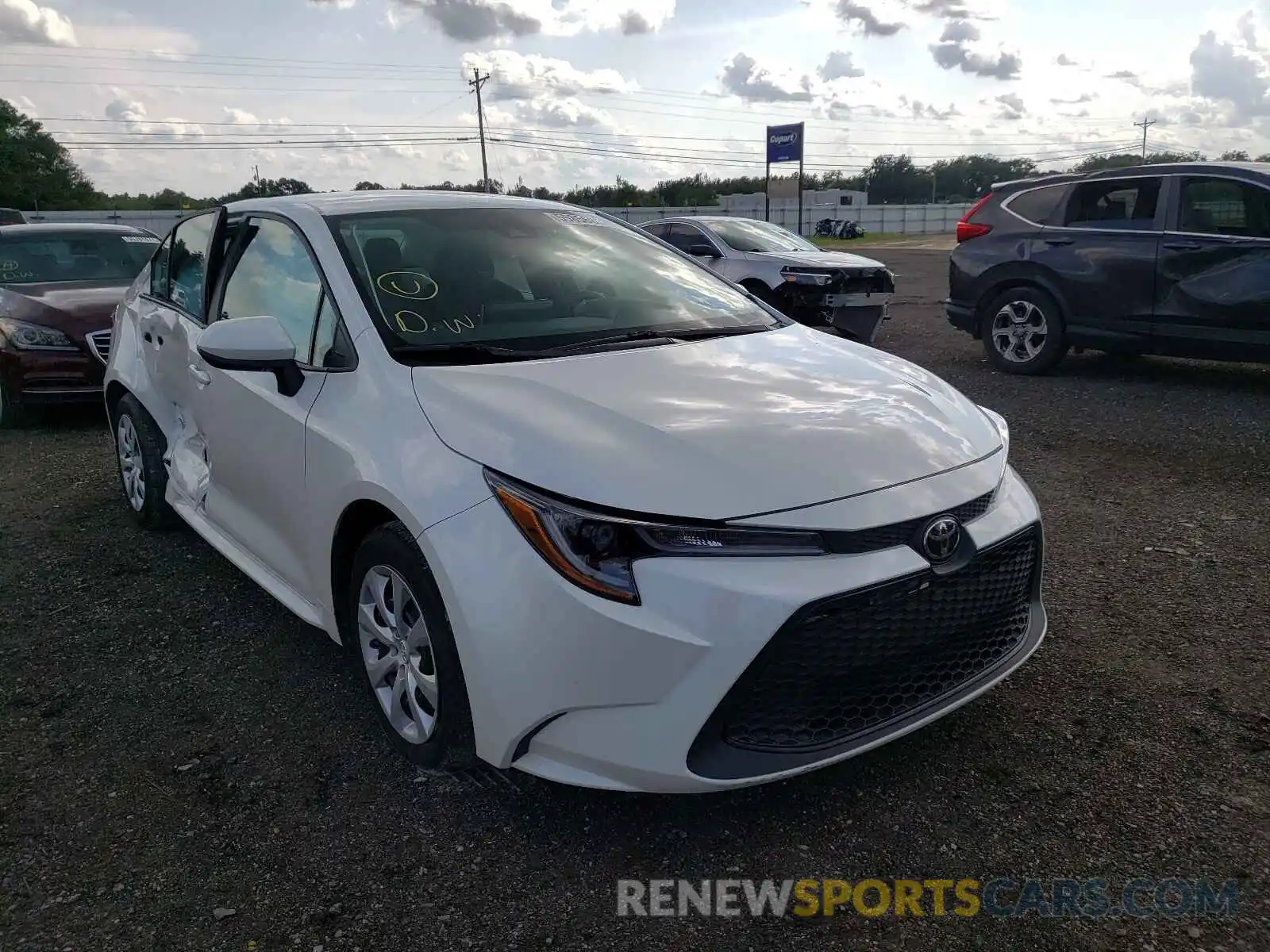 1 Photograph of a damaged car 5YFEPRAE4LP069316 TOYOTA COROLLA 2020