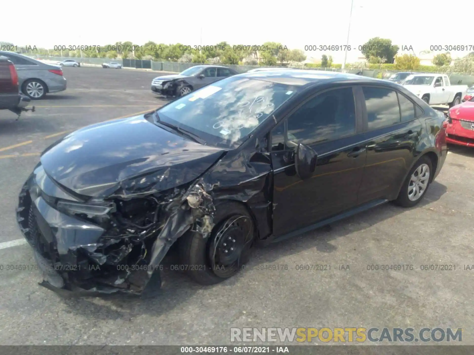 2 Photograph of a damaged car 5YFEPRAE4LP070515 TOYOTA COROLLA 2020