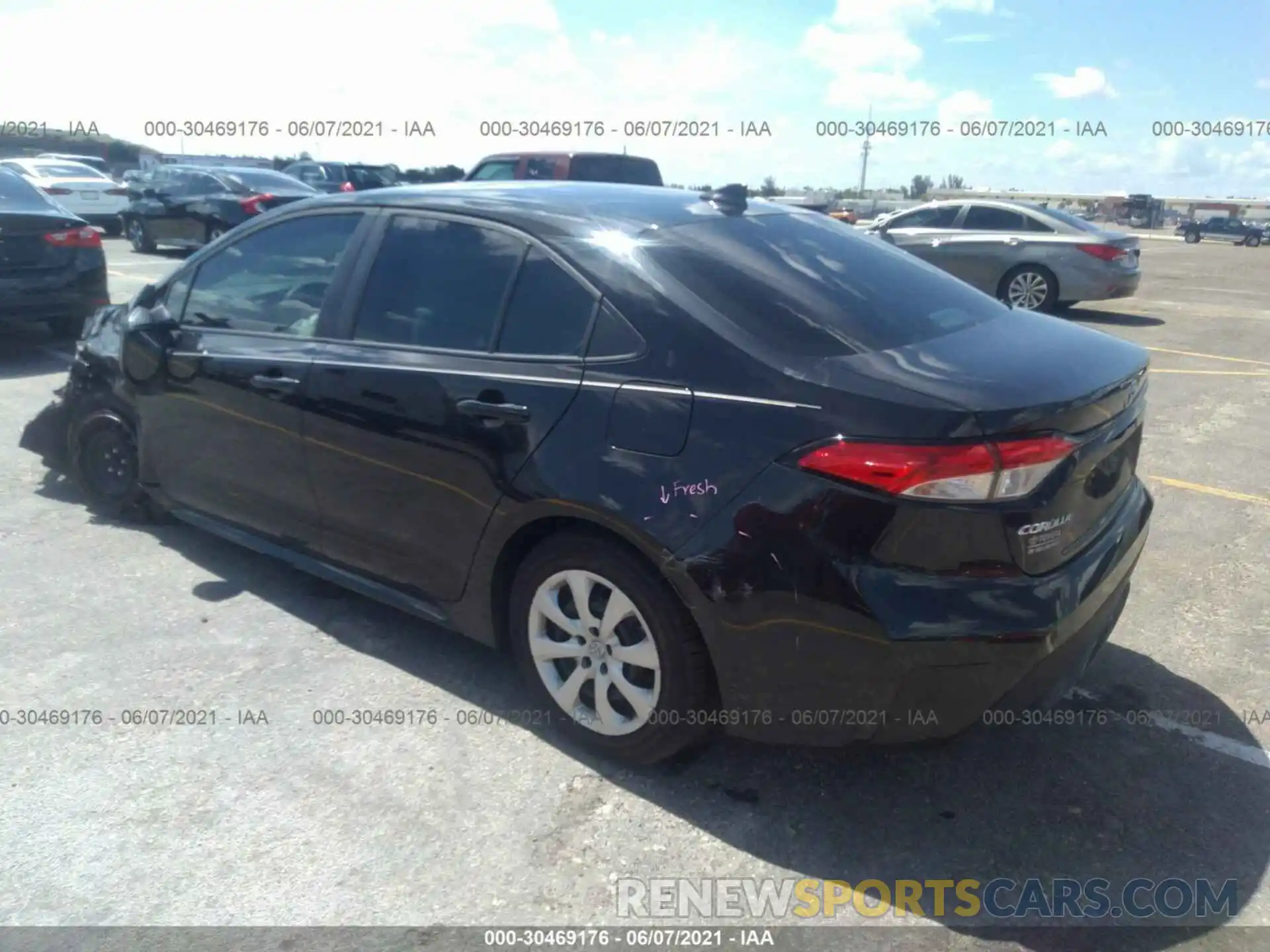 3 Photograph of a damaged car 5YFEPRAE4LP070515 TOYOTA COROLLA 2020