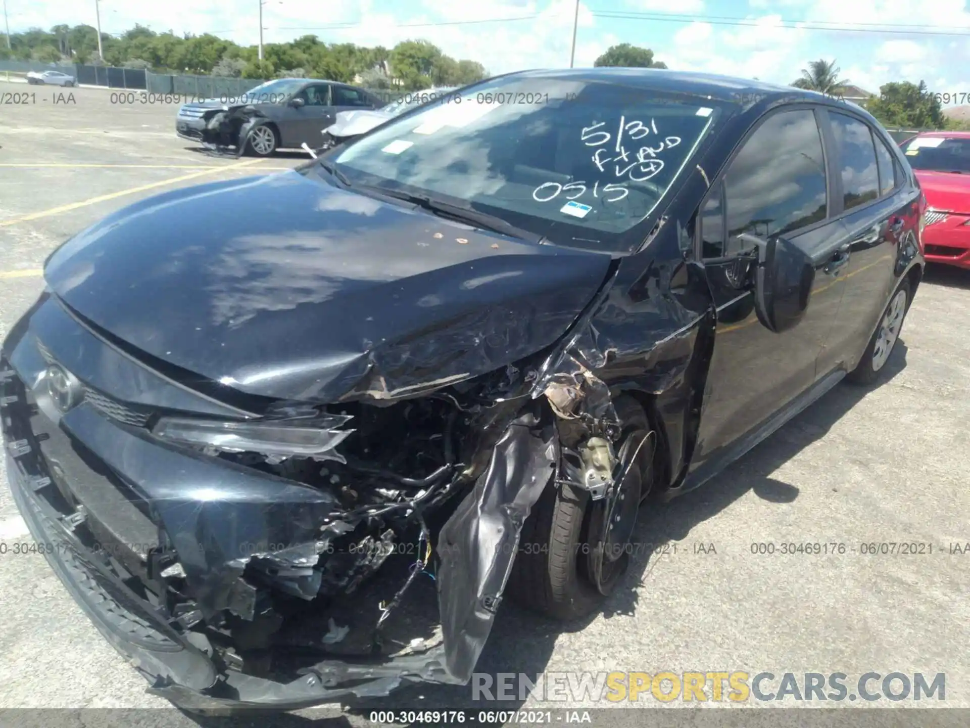 6 Photograph of a damaged car 5YFEPRAE4LP070515 TOYOTA COROLLA 2020