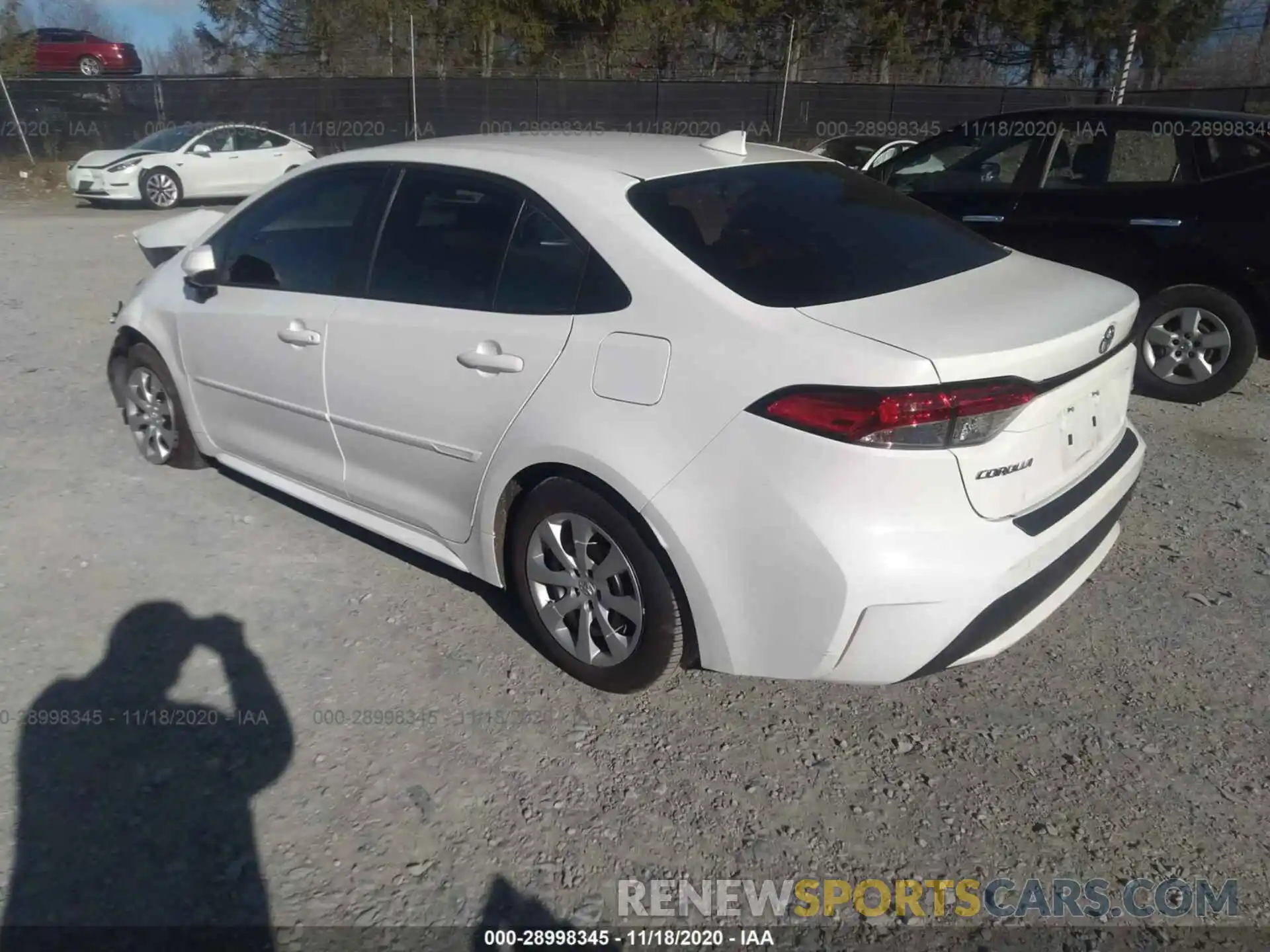 3 Photograph of a damaged car 5YFEPRAE4LP071065 TOYOTA COROLLA 2020