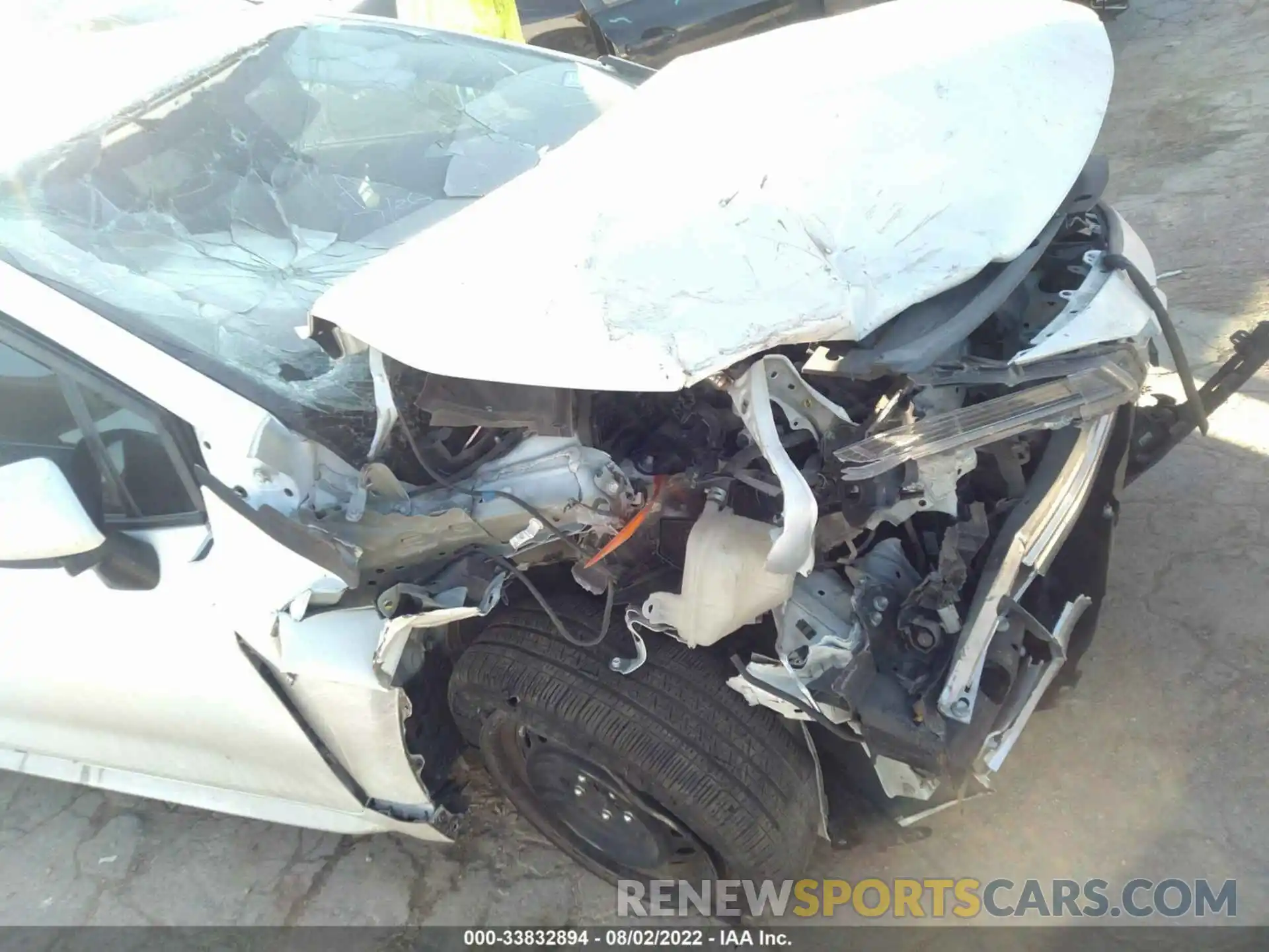 6 Photograph of a damaged car 5YFEPRAE4LP071373 TOYOTA COROLLA 2020