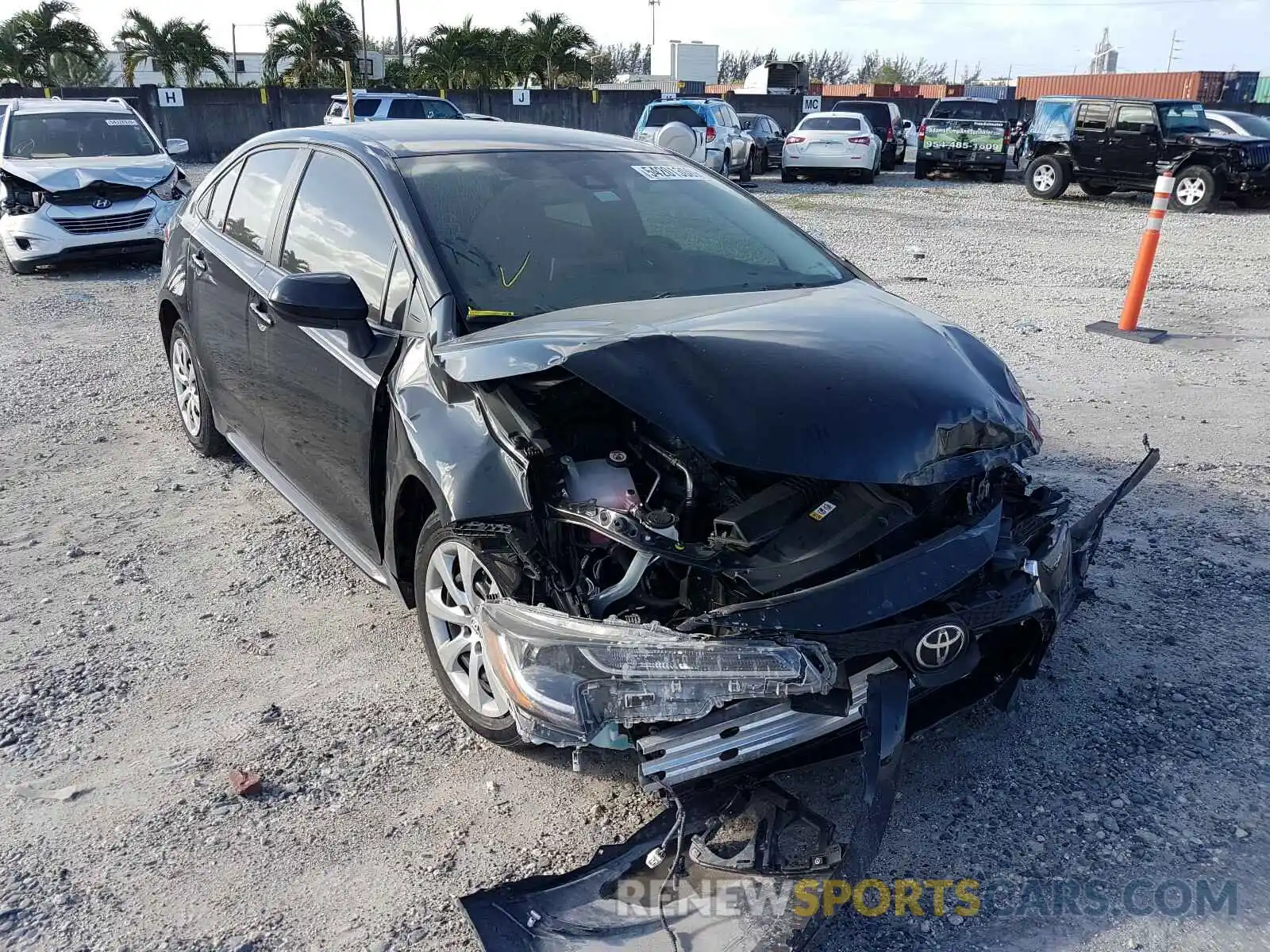1 Photograph of a damaged car 5YFEPRAE4LP072135 TOYOTA COROLLA 2020
