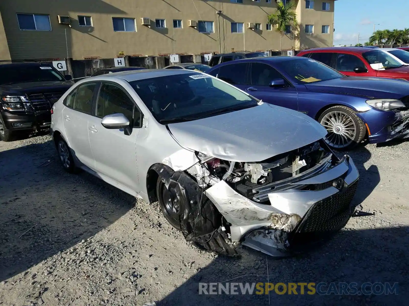 1 Photograph of a damaged car 5YFEPRAE4LP074886 TOYOTA COROLLA 2020