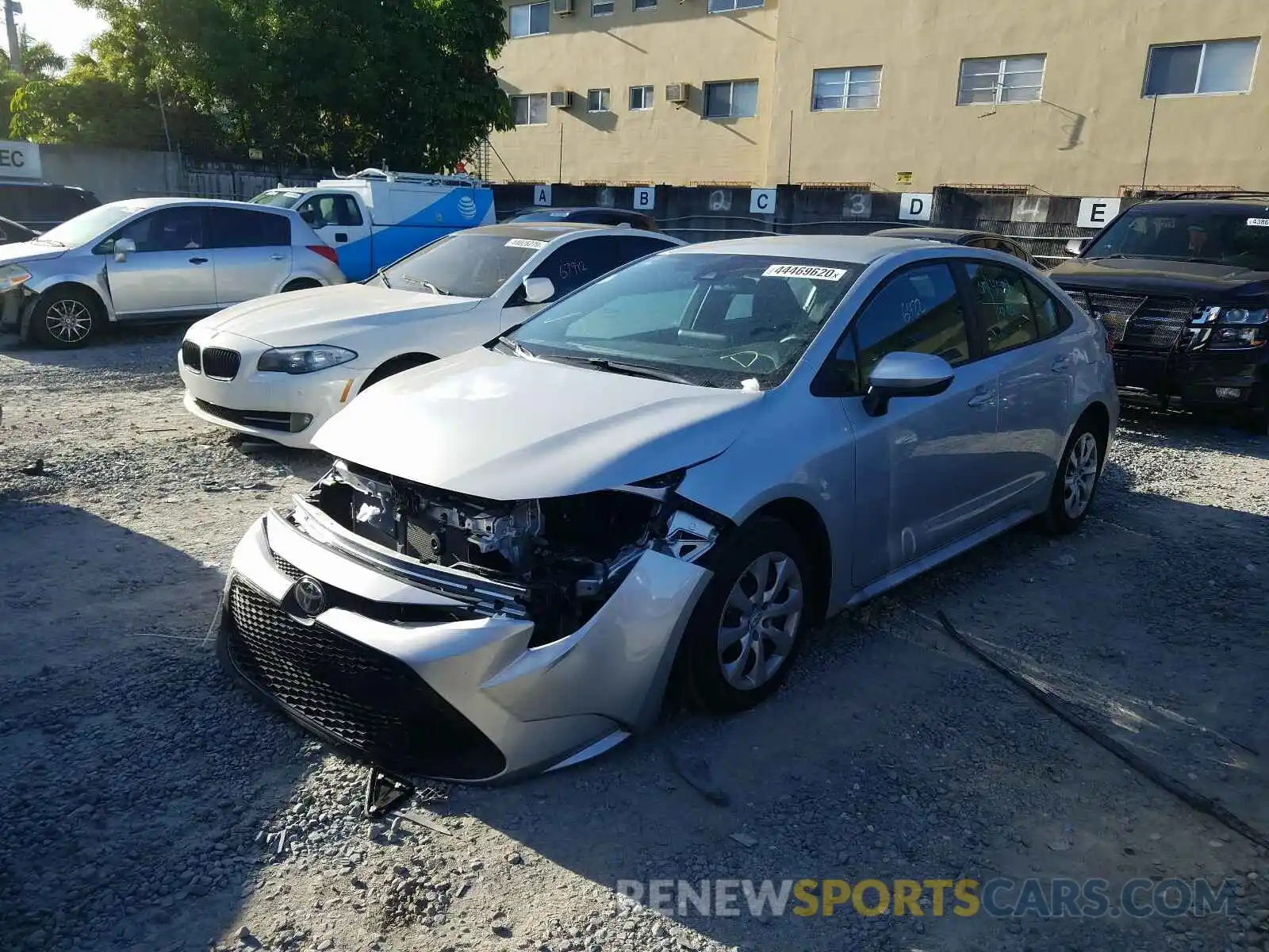 2 Photograph of a damaged car 5YFEPRAE4LP074886 TOYOTA COROLLA 2020