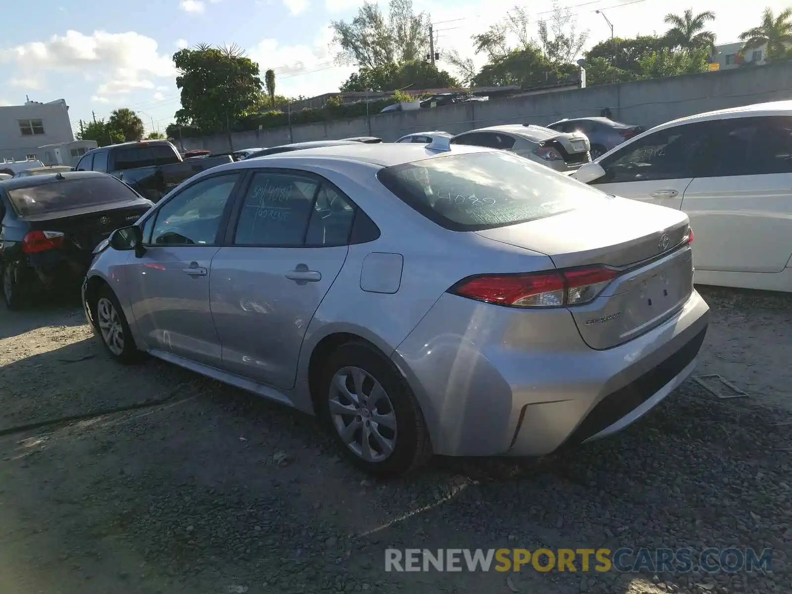 3 Photograph of a damaged car 5YFEPRAE4LP074886 TOYOTA COROLLA 2020