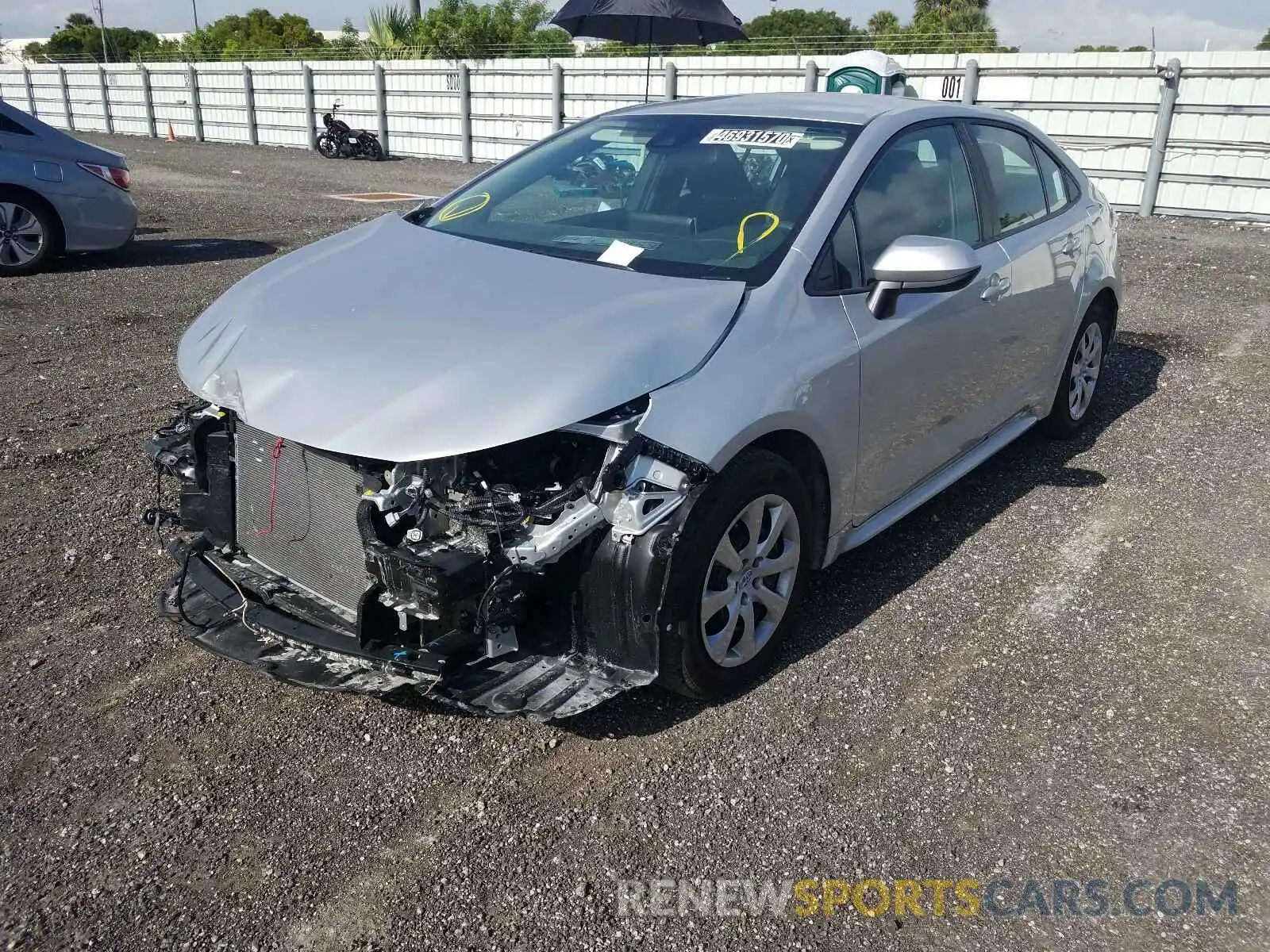 2 Photograph of a damaged car 5YFEPRAE4LP076069 TOYOTA COROLLA 2020