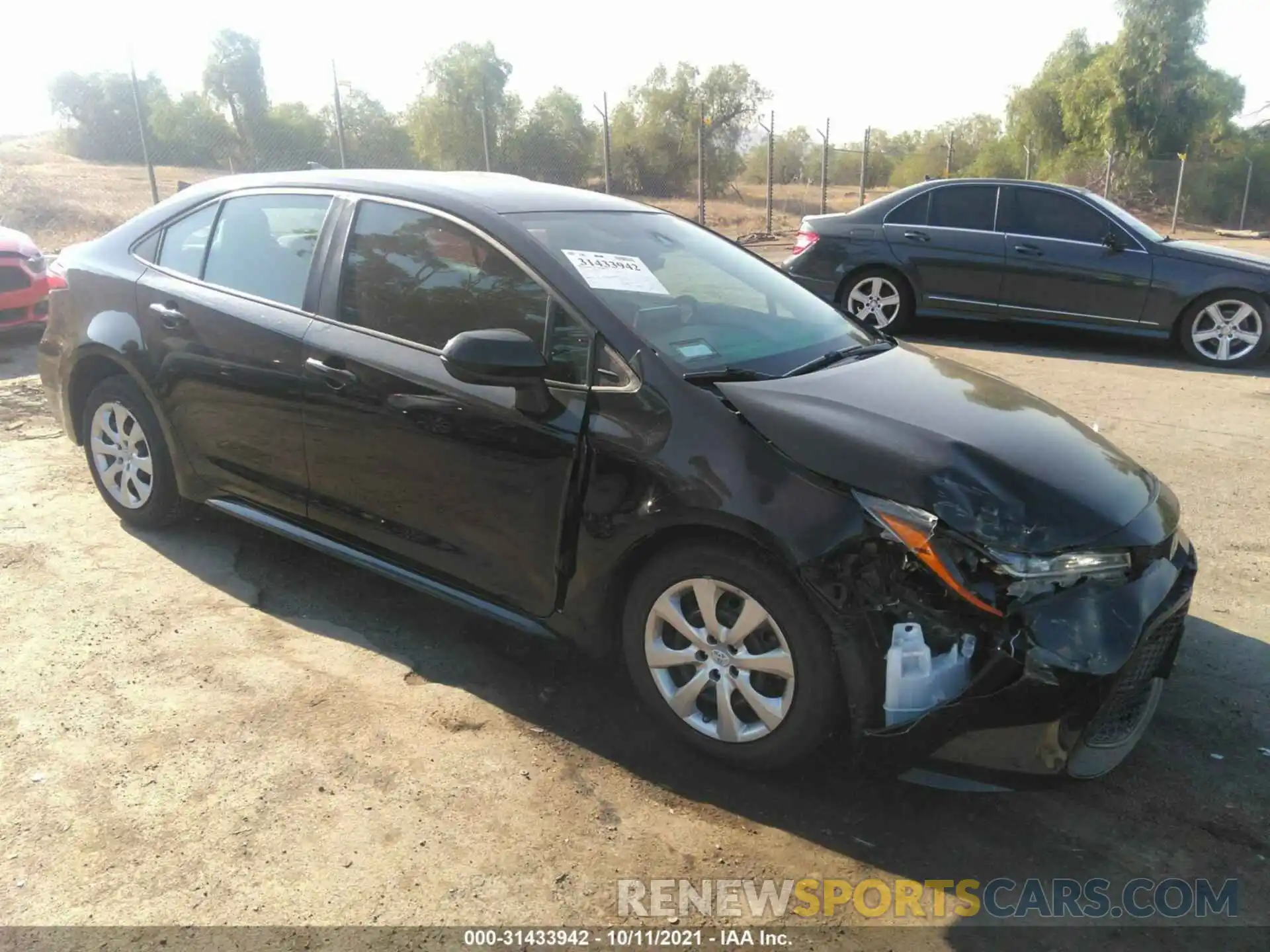 1 Photograph of a damaged car 5YFEPRAE4LP076198 TOYOTA COROLLA 2020