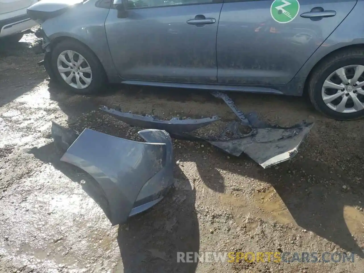 9 Photograph of a damaged car 5YFEPRAE4LP079831 TOYOTA COROLLA 2020