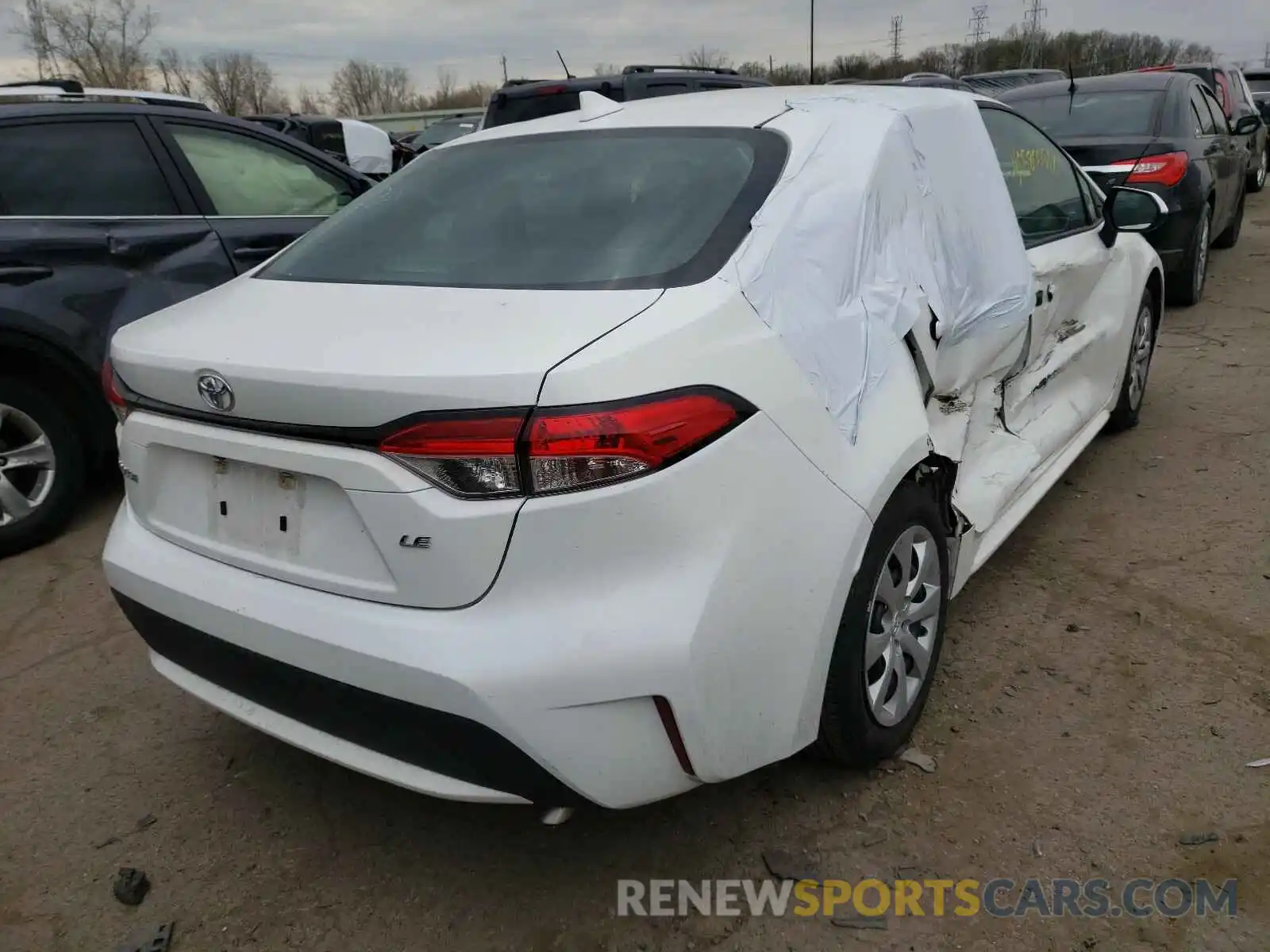 4 Photograph of a damaged car 5YFEPRAE4LP080235 TOYOTA COROLLA 2020