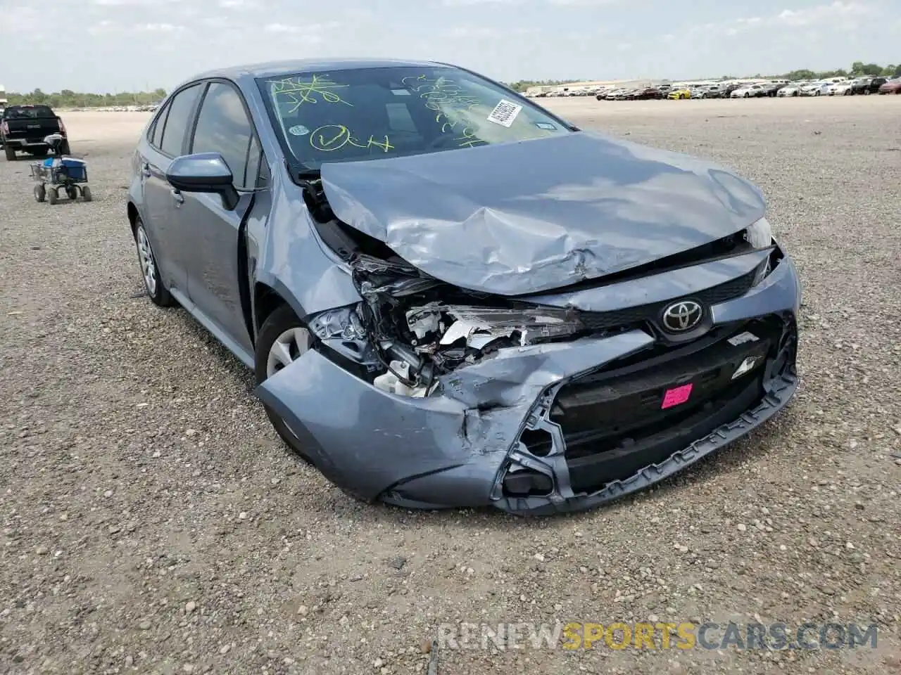 1 Photograph of a damaged car 5YFEPRAE4LP081434 TOYOTA COROLLA 2020