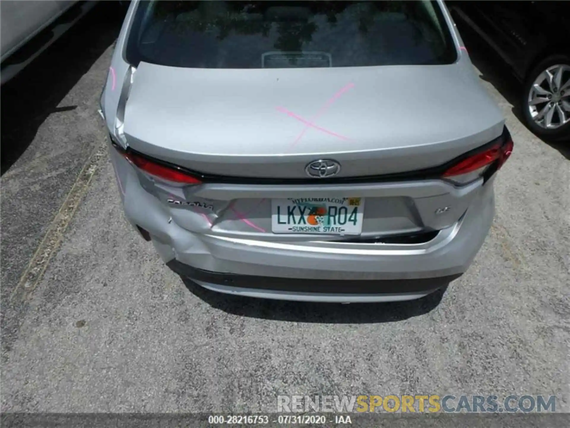 10 Photograph of a damaged car 5YFEPRAE4LP081787 TOYOTA COROLLA 2020