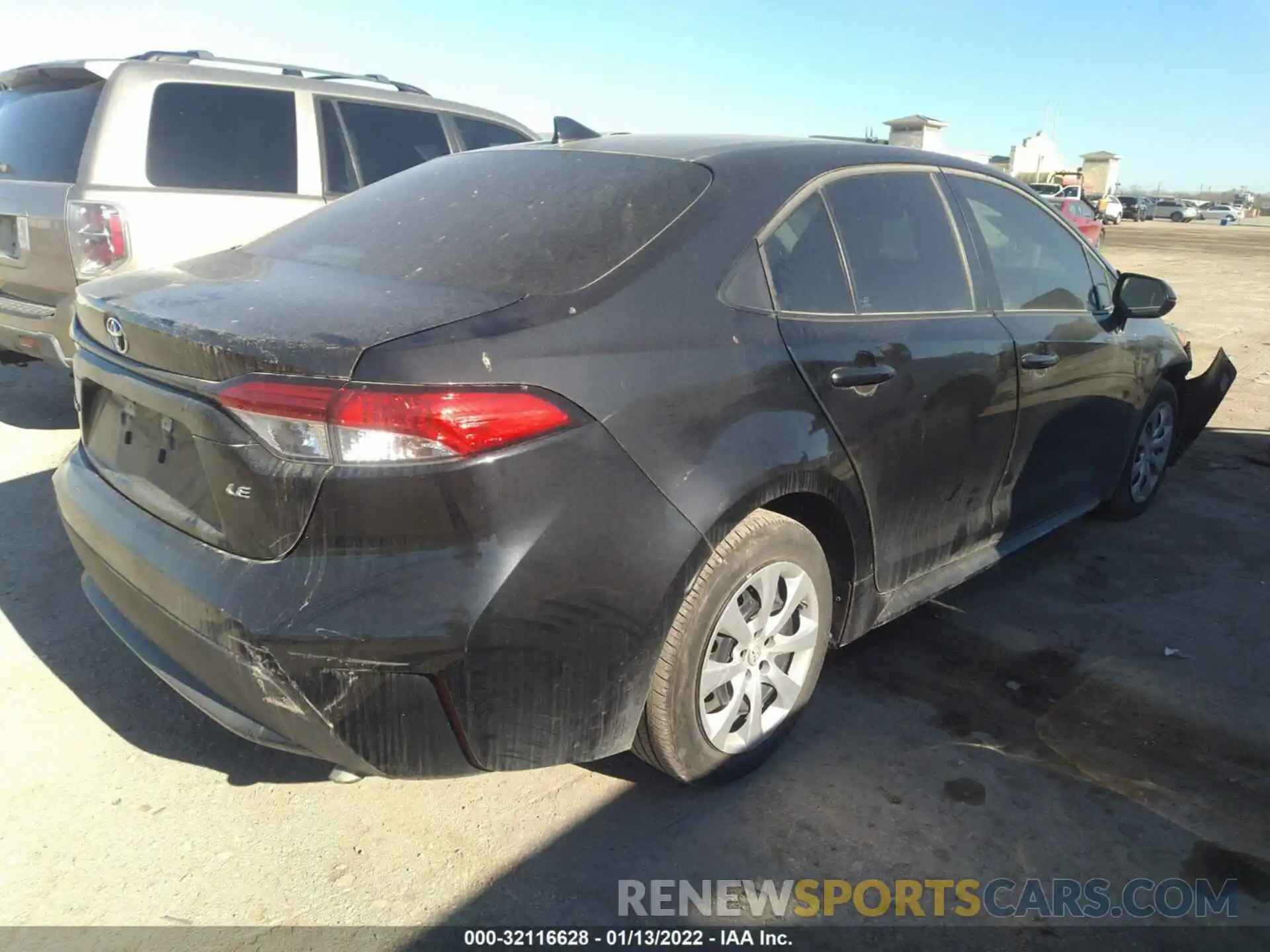 4 Photograph of a damaged car 5YFEPRAE4LP081885 TOYOTA COROLLA 2020