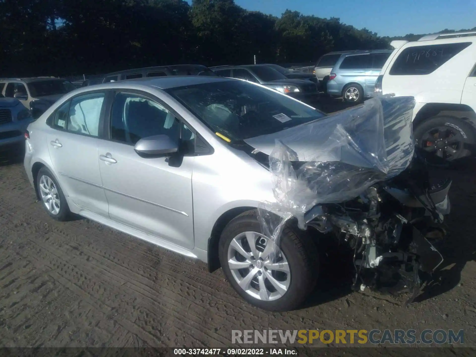 1 Photograph of a damaged car 5YFEPRAE4LP083071 TOYOTA COROLLA 2020