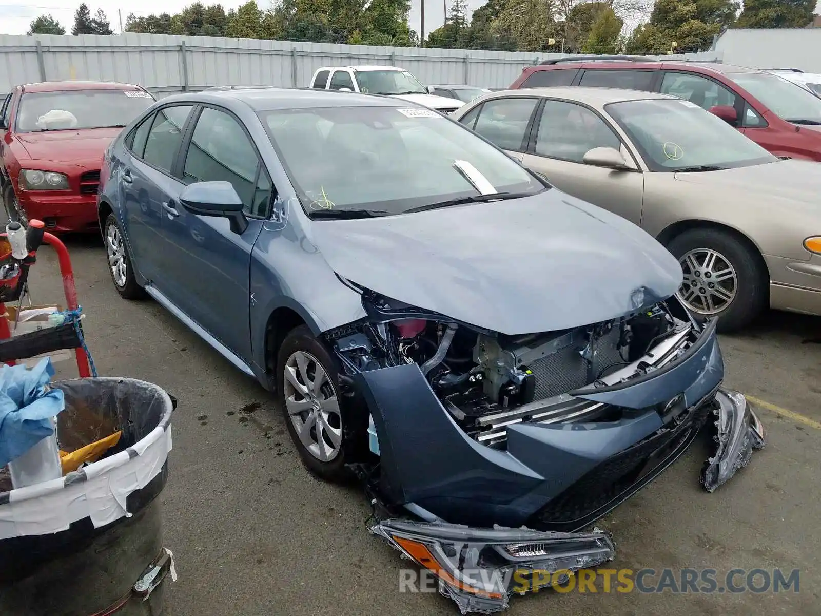 1 Photograph of a damaged car 5YFEPRAE4LP084768 TOYOTA COROLLA 2020