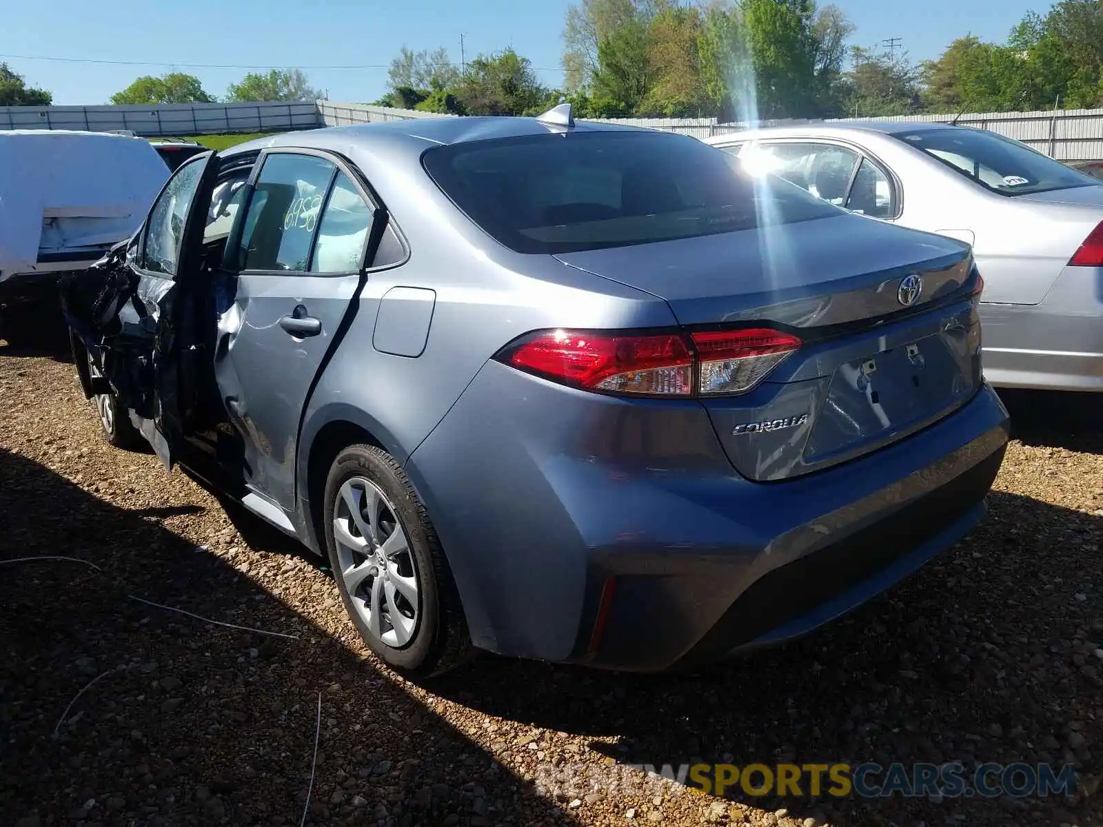 3 Photograph of a damaged car 5YFEPRAE4LP084771 TOYOTA COROLLA 2020