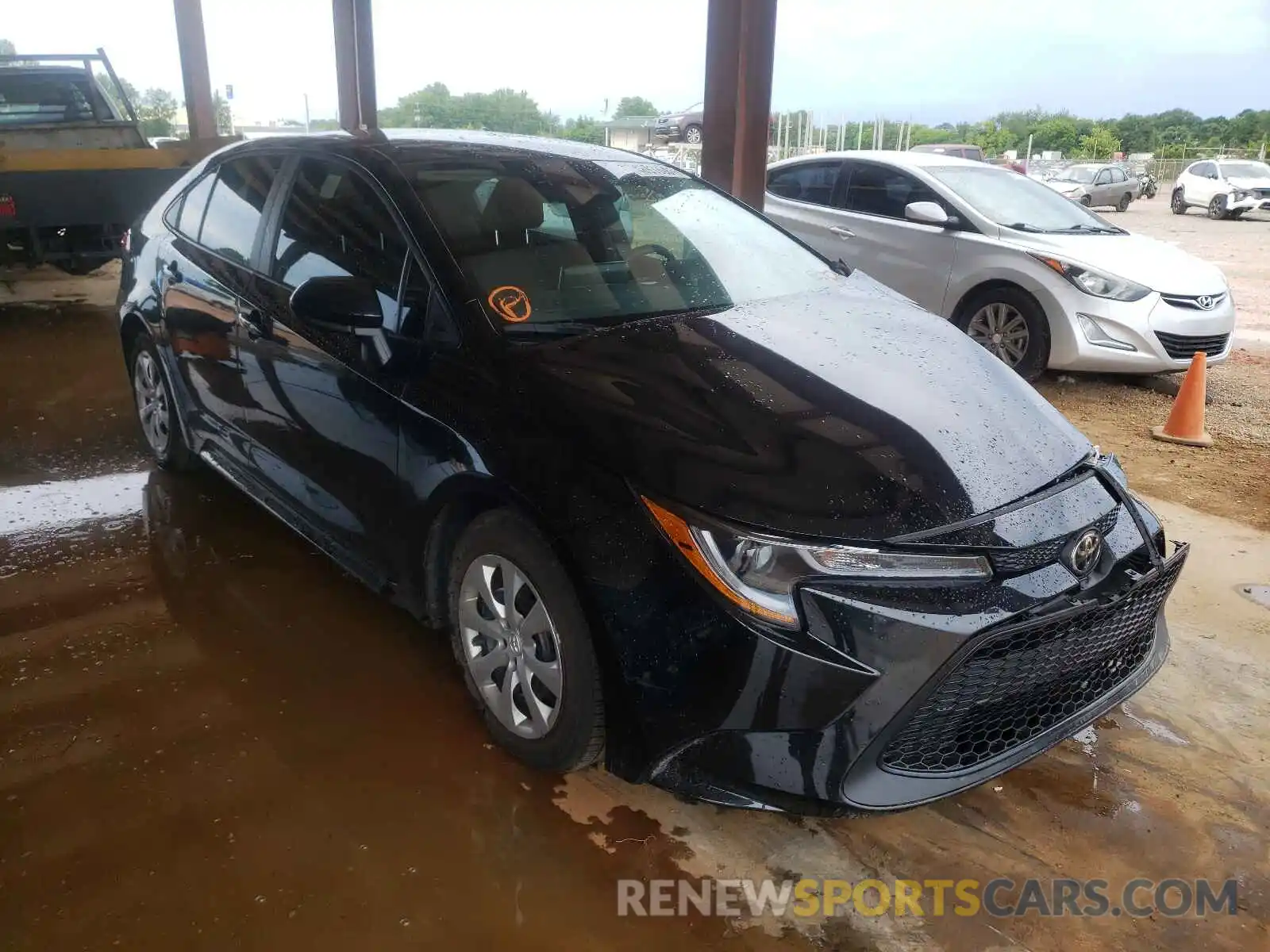 1 Photograph of a damaged car 5YFEPRAE4LP085161 TOYOTA COROLLA 2020