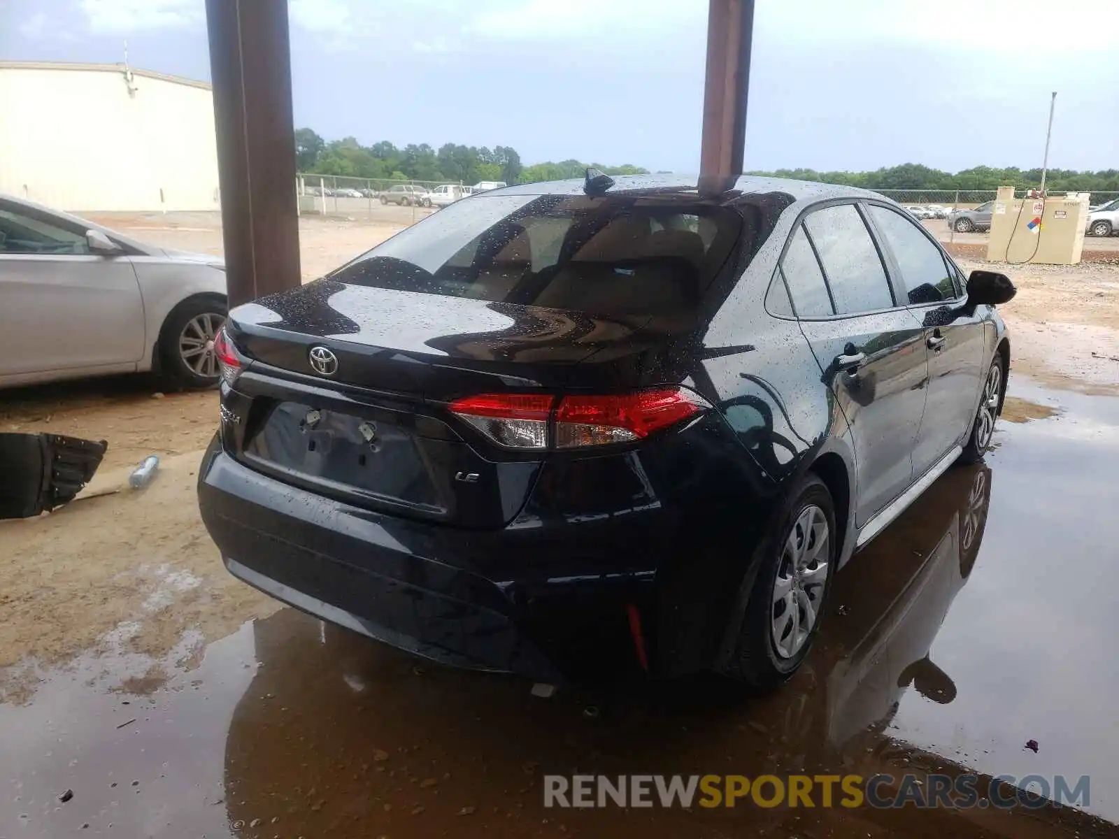 4 Photograph of a damaged car 5YFEPRAE4LP085161 TOYOTA COROLLA 2020