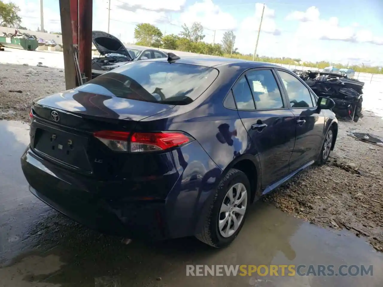 4 Photograph of a damaged car 5YFEPRAE4LP085581 TOYOTA COROLLA 2020