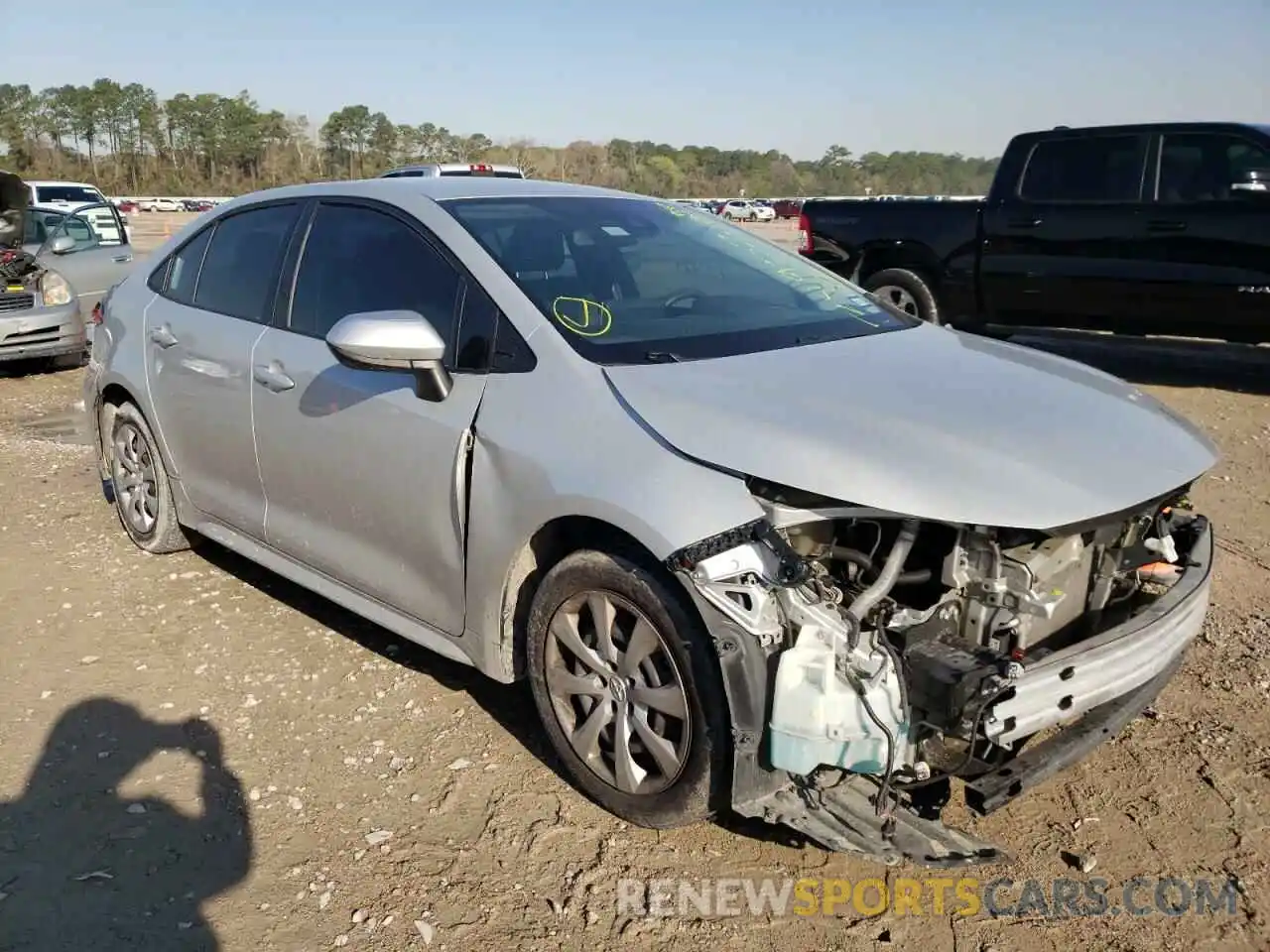 1 Photograph of a damaged car 5YFEPRAE4LP085953 TOYOTA COROLLA 2020