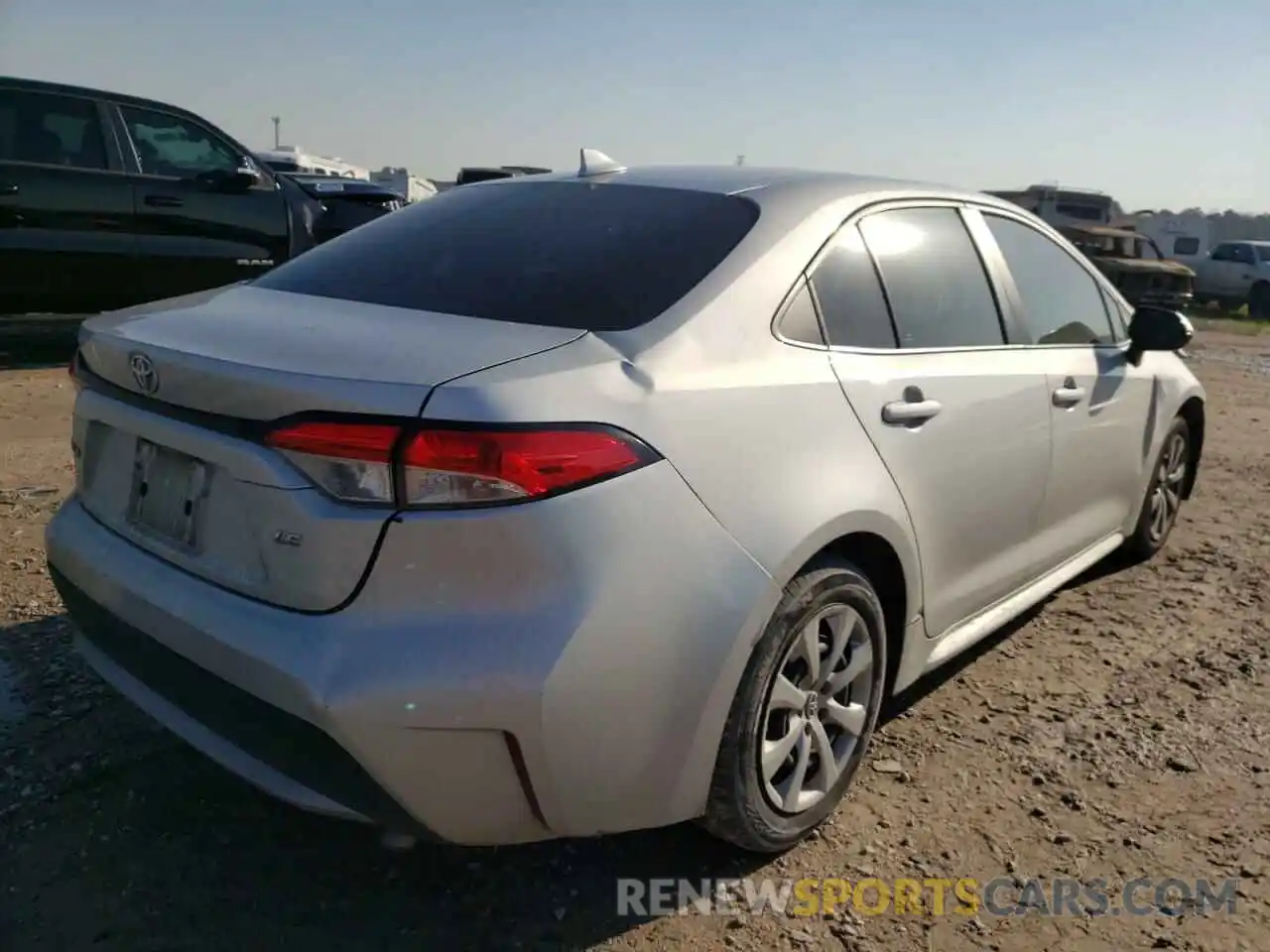 4 Photograph of a damaged car 5YFEPRAE4LP085953 TOYOTA COROLLA 2020