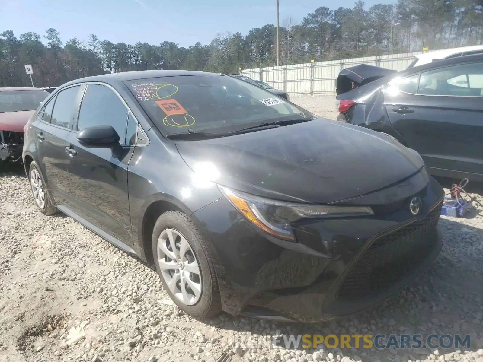 1 Photograph of a damaged car 5YFEPRAE4LP086133 TOYOTA COROLLA 2020