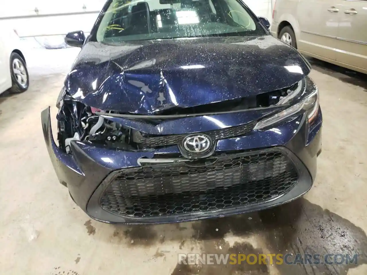 9 Photograph of a damaged car 5YFEPRAE4LP087640 TOYOTA COROLLA 2020