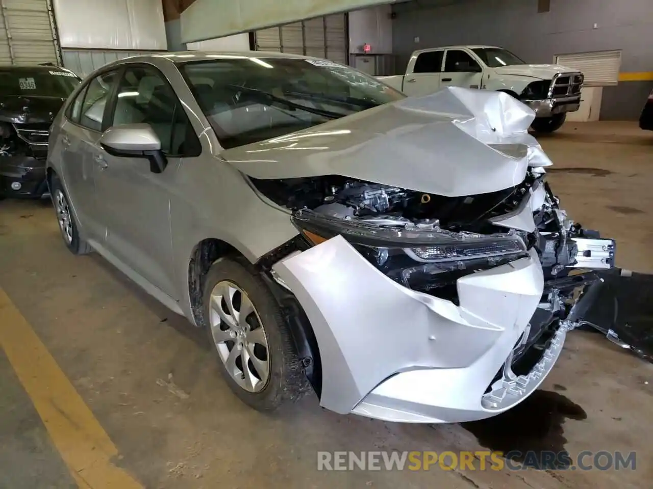 1 Photograph of a damaged car 5YFEPRAE4LP087945 TOYOTA COROLLA 2020