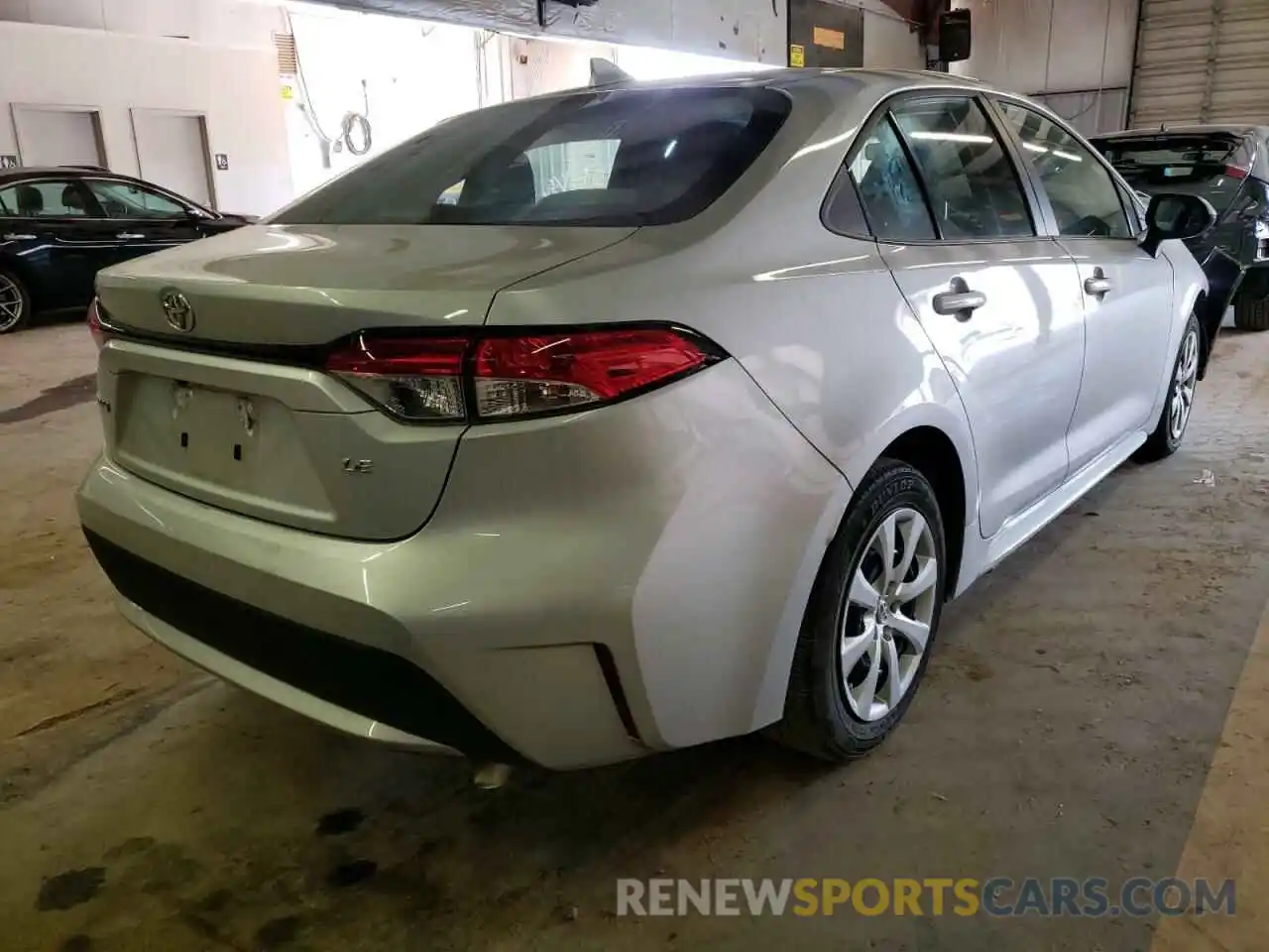 4 Photograph of a damaged car 5YFEPRAE4LP087945 TOYOTA COROLLA 2020