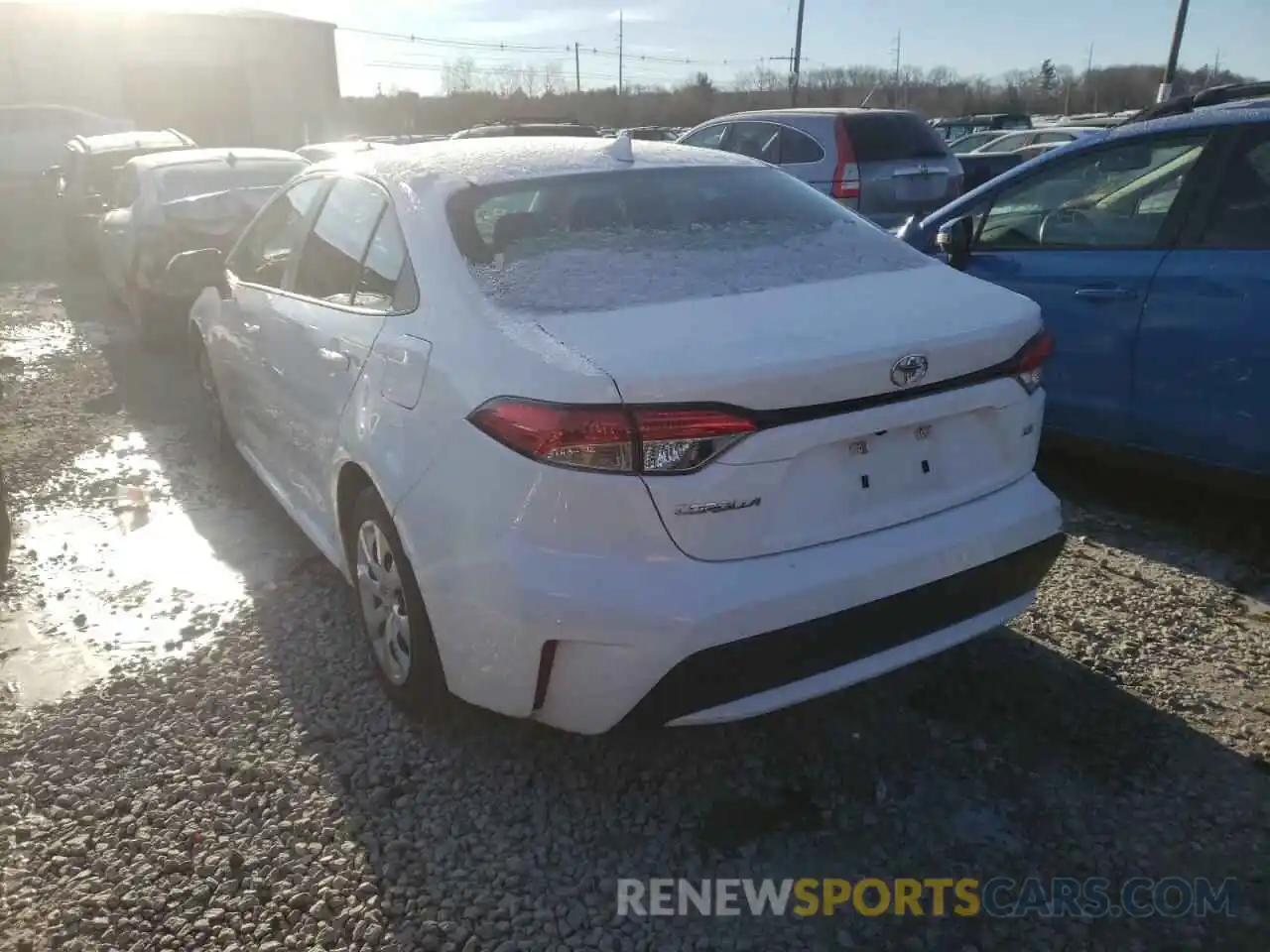 3 Photograph of a damaged car 5YFEPRAE4LP088478 TOYOTA COROLLA 2020