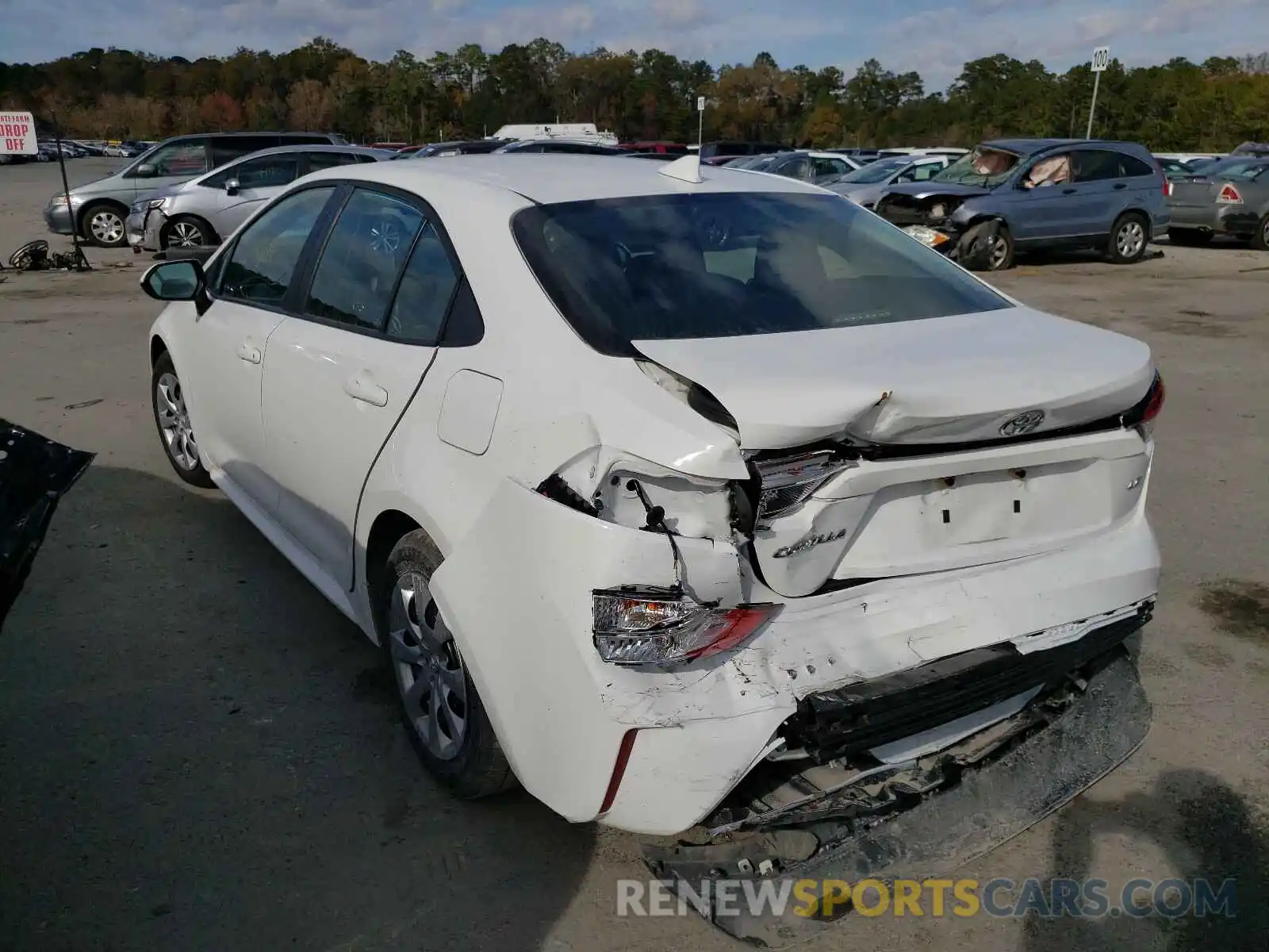 3 Photograph of a damaged car 5YFEPRAE4LP089002 TOYOTA COROLLA 2020