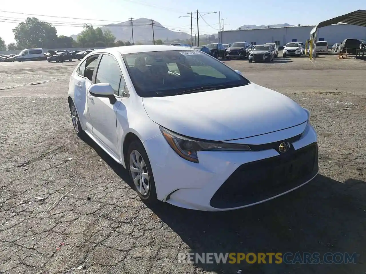 1 Photograph of a damaged car 5YFEPRAE4LP089503 TOYOTA COROLLA 2020