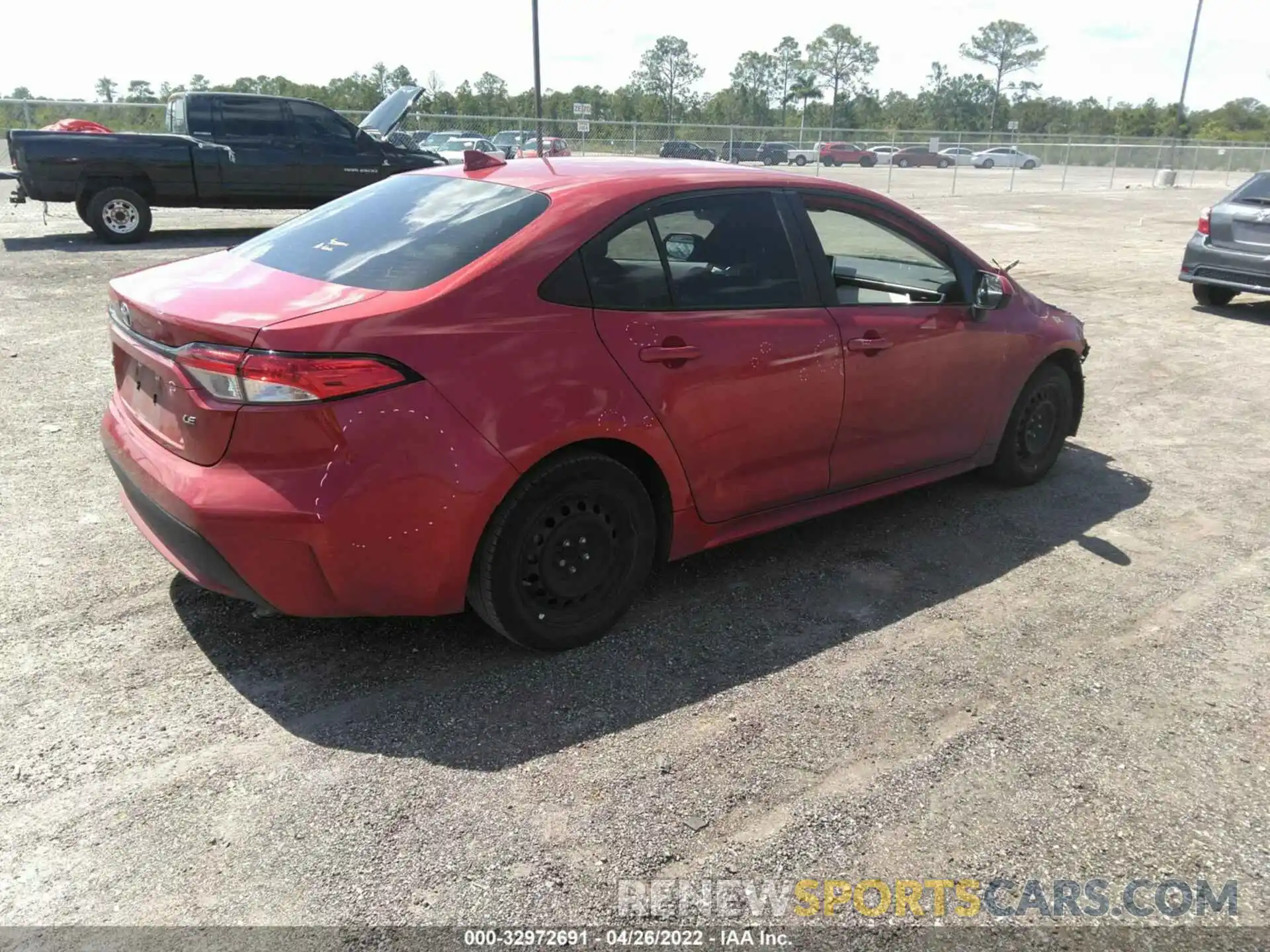 4 Photograph of a damaged car 5YFEPRAE4LP090716 TOYOTA COROLLA 2020