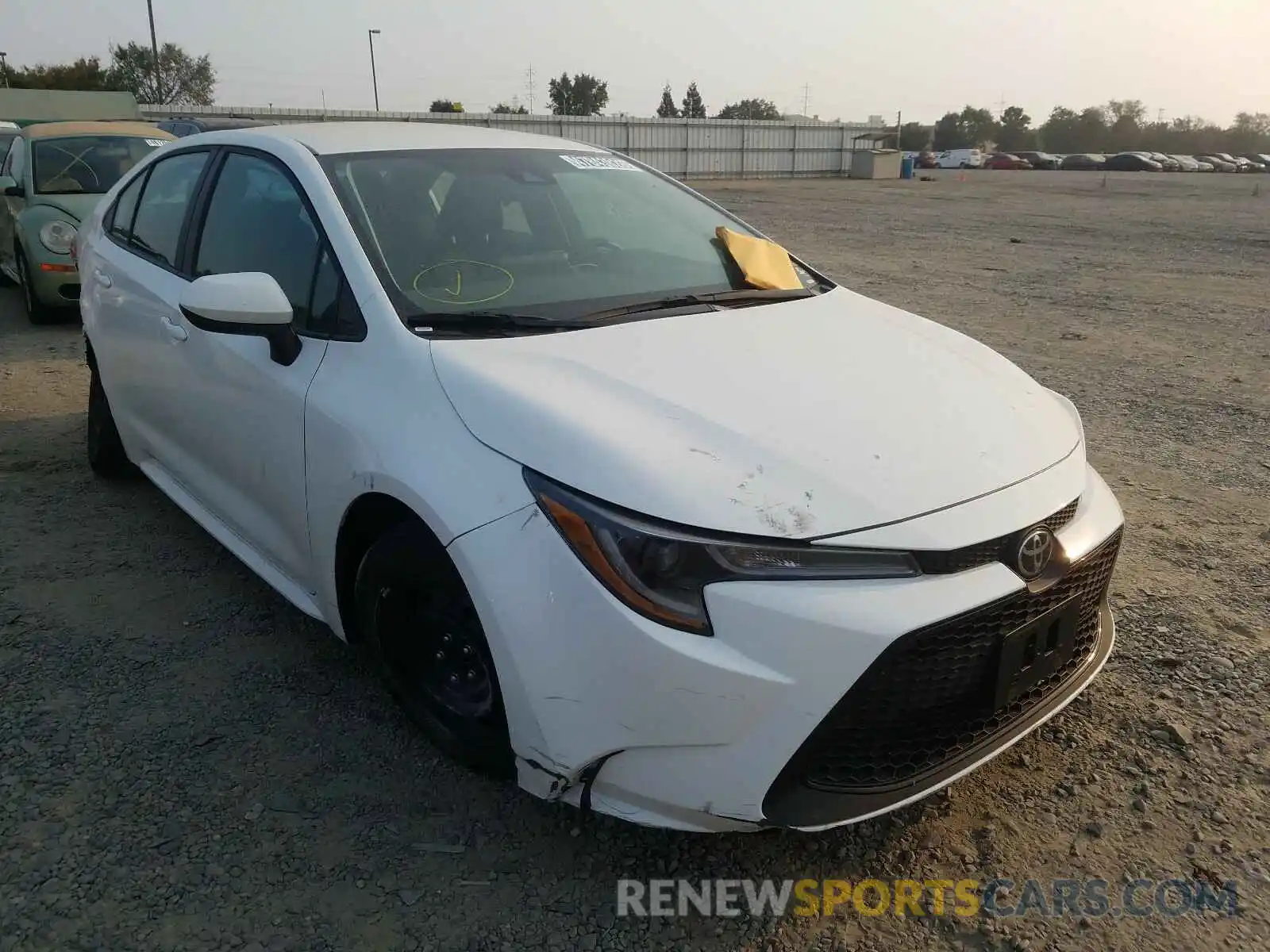 1 Photograph of a damaged car 5YFEPRAE4LP090733 TOYOTA COROLLA 2020