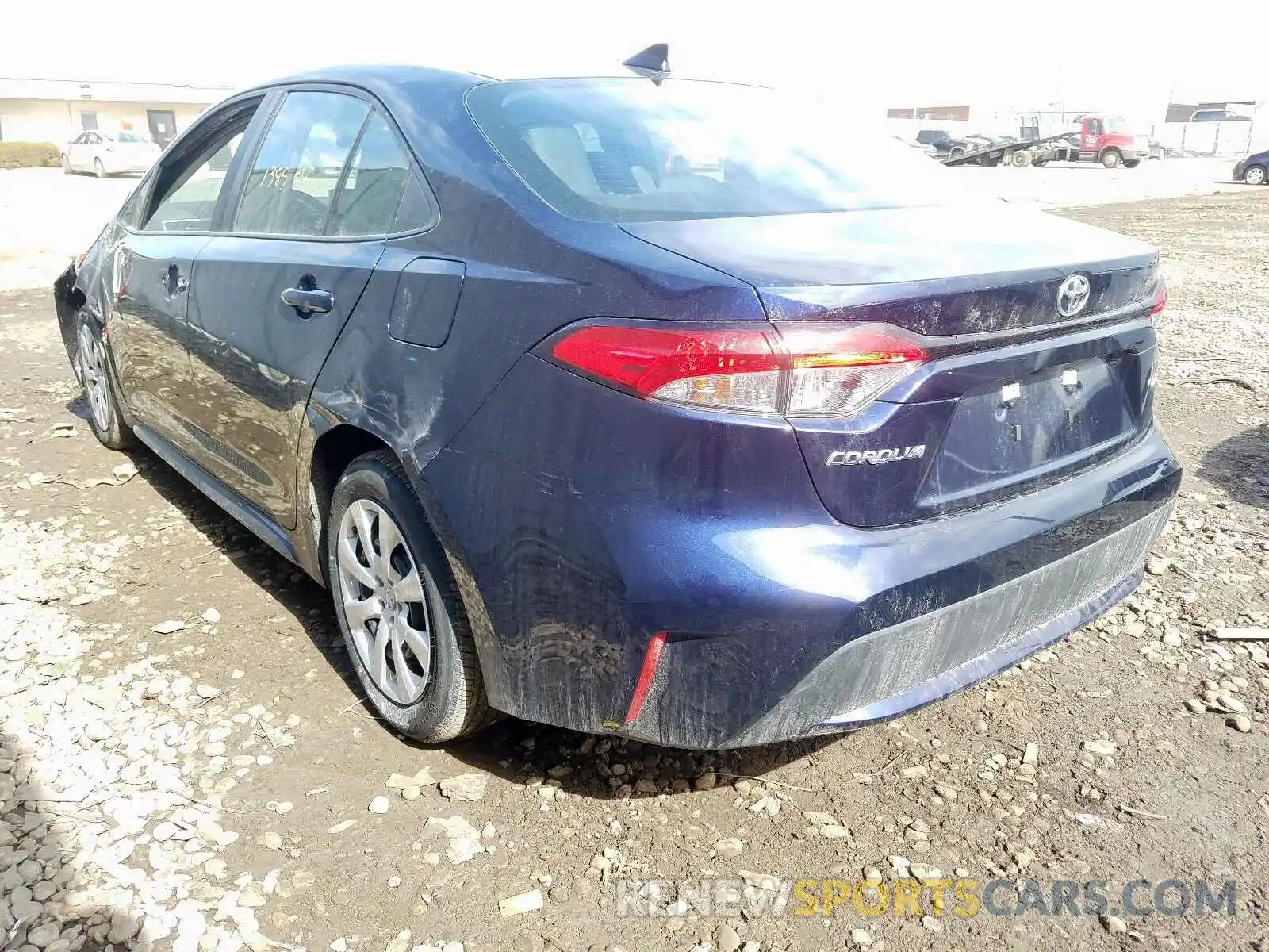 3 Photograph of a damaged car 5YFEPRAE4LP091171 TOYOTA COROLLA 2020