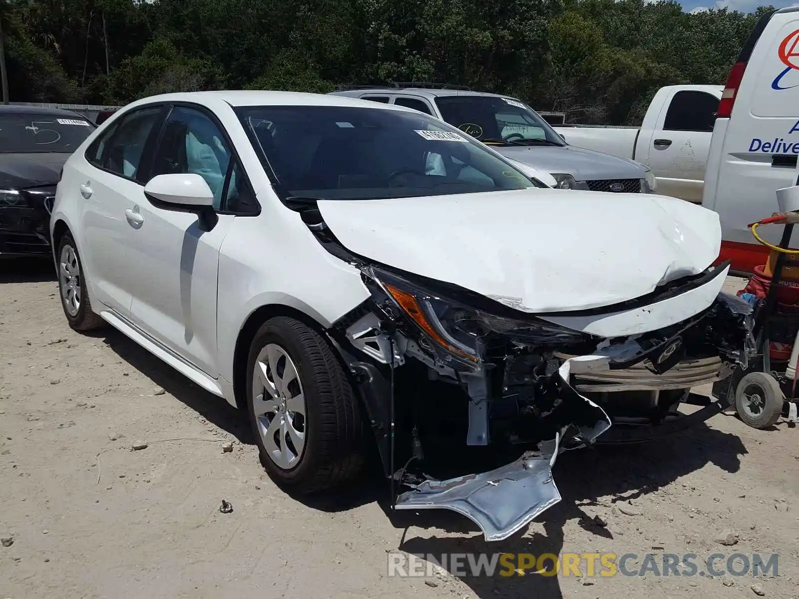 1 Photograph of a damaged car 5YFEPRAE4LP091235 TOYOTA COROLLA 2020