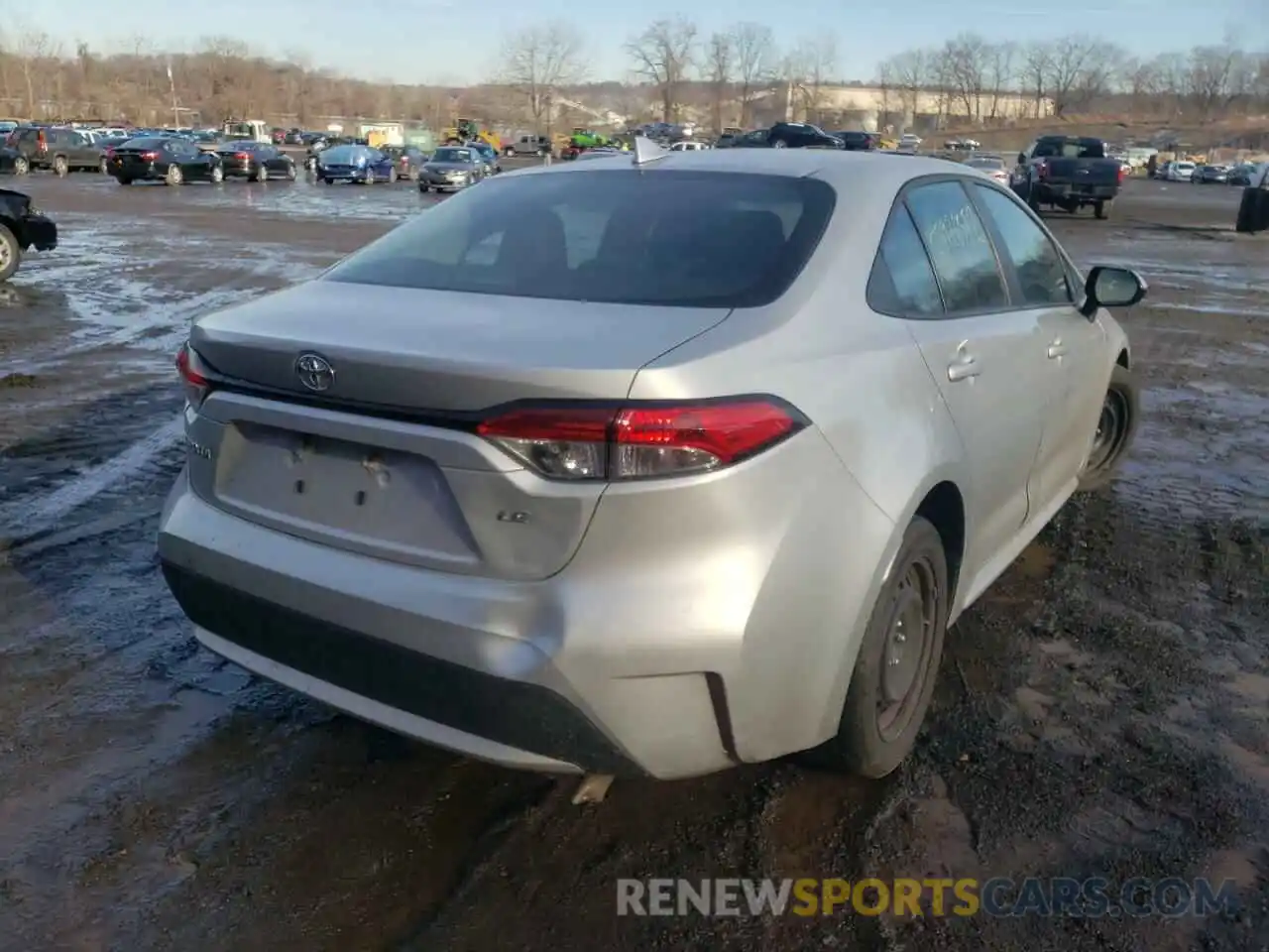 4 Photograph of a damaged car 5YFEPRAE4LP091607 TOYOTA COROLLA 2020