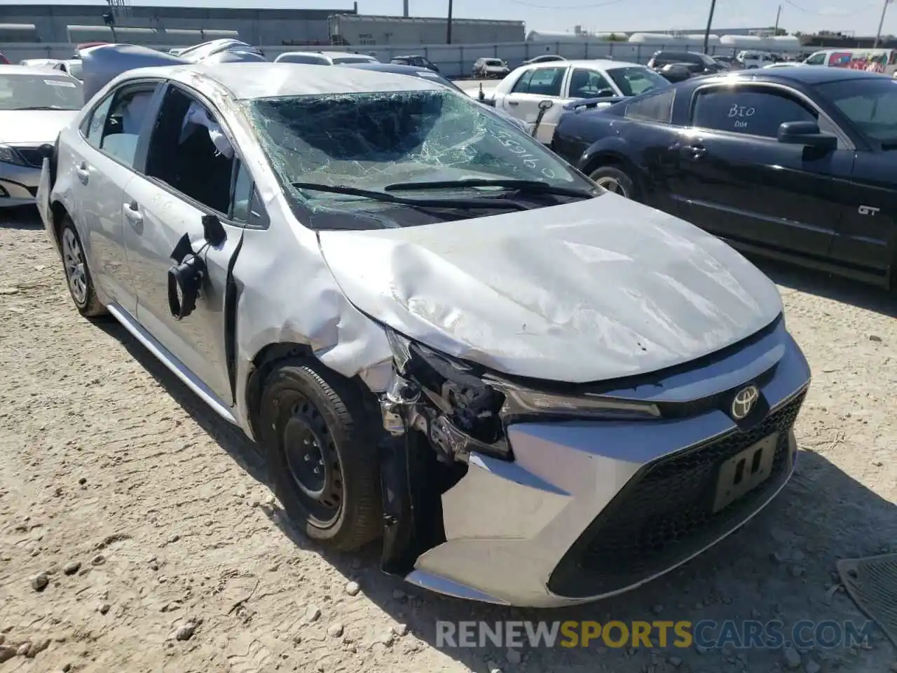 1 Photograph of a damaged car 5YFEPRAE4LP091655 TOYOTA COROLLA 2020