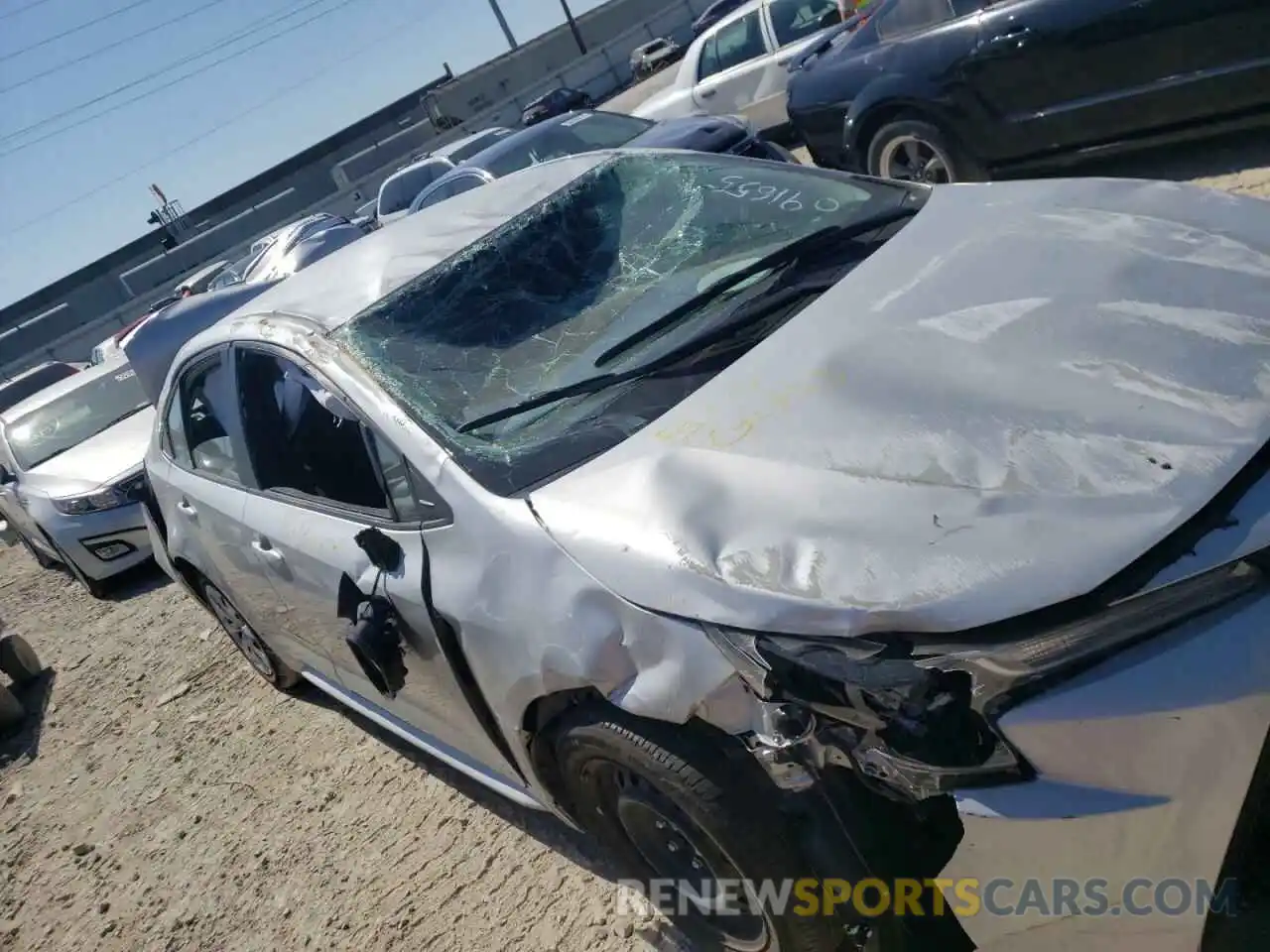 9 Photograph of a damaged car 5YFEPRAE4LP091655 TOYOTA COROLLA 2020