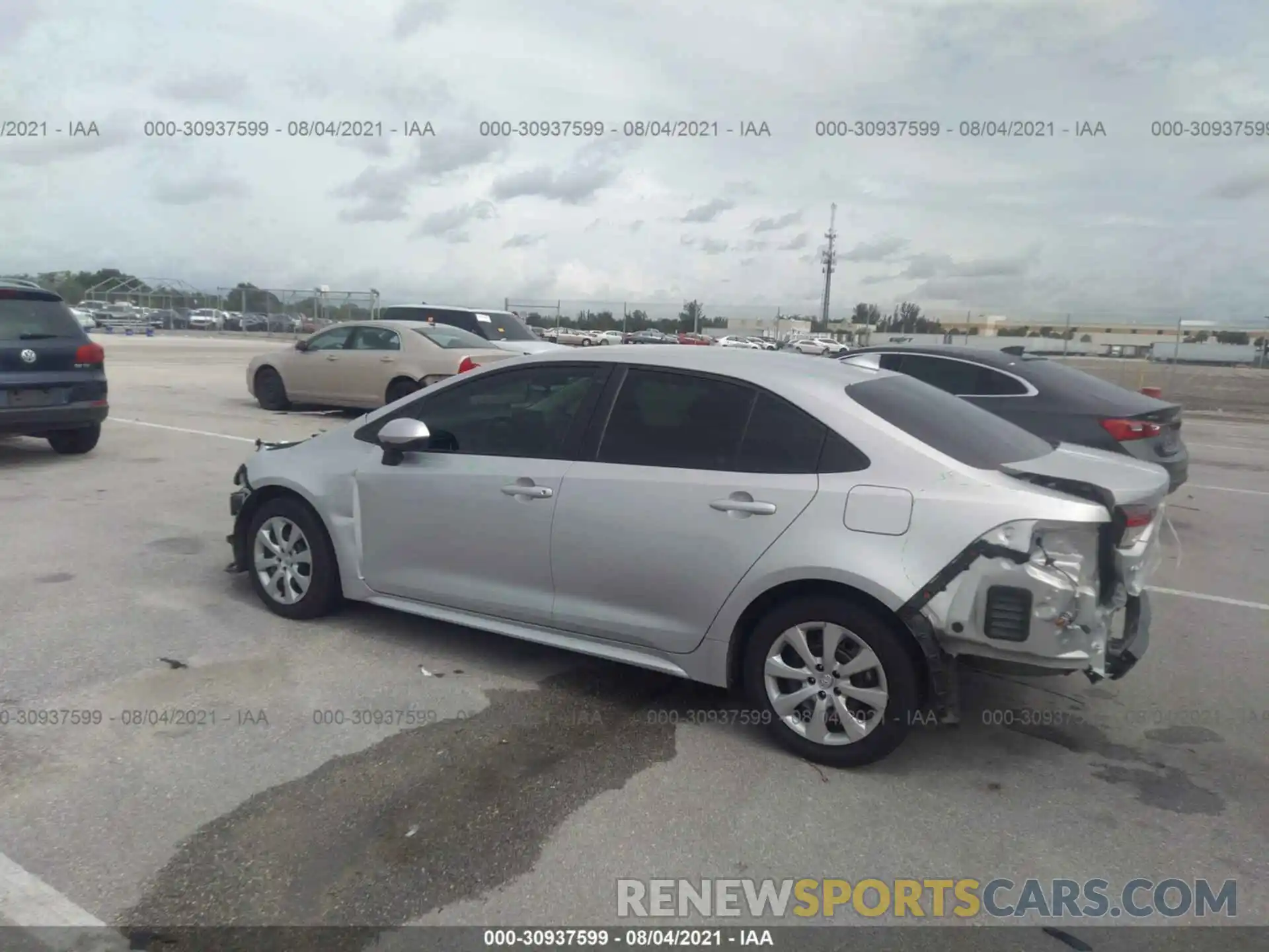 3 Photograph of a damaged car 5YFEPRAE4LP092482 TOYOTA COROLLA 2020