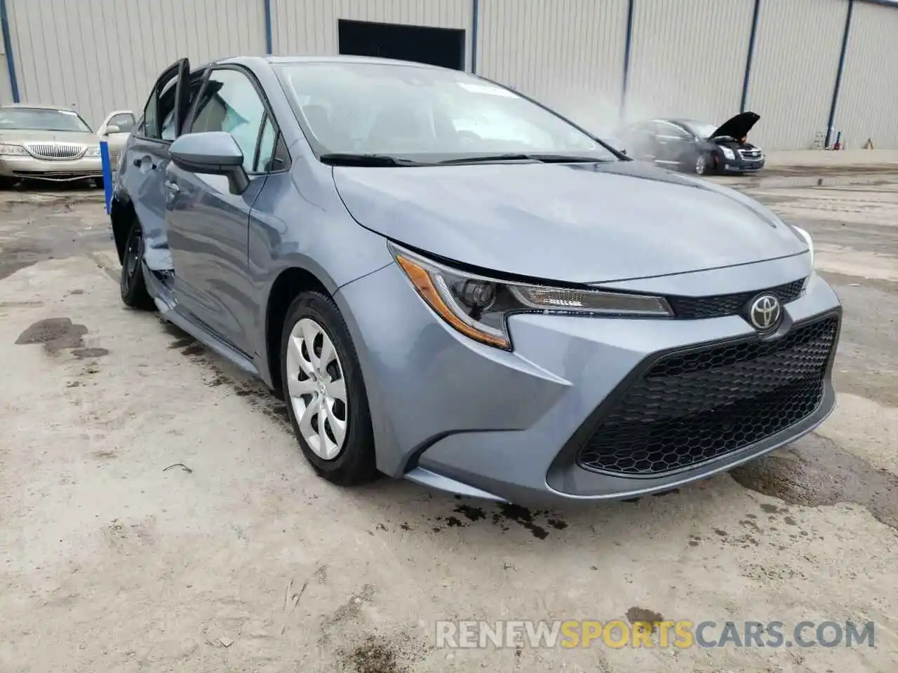 1 Photograph of a damaged car 5YFEPRAE4LP092854 TOYOTA COROLLA 2020