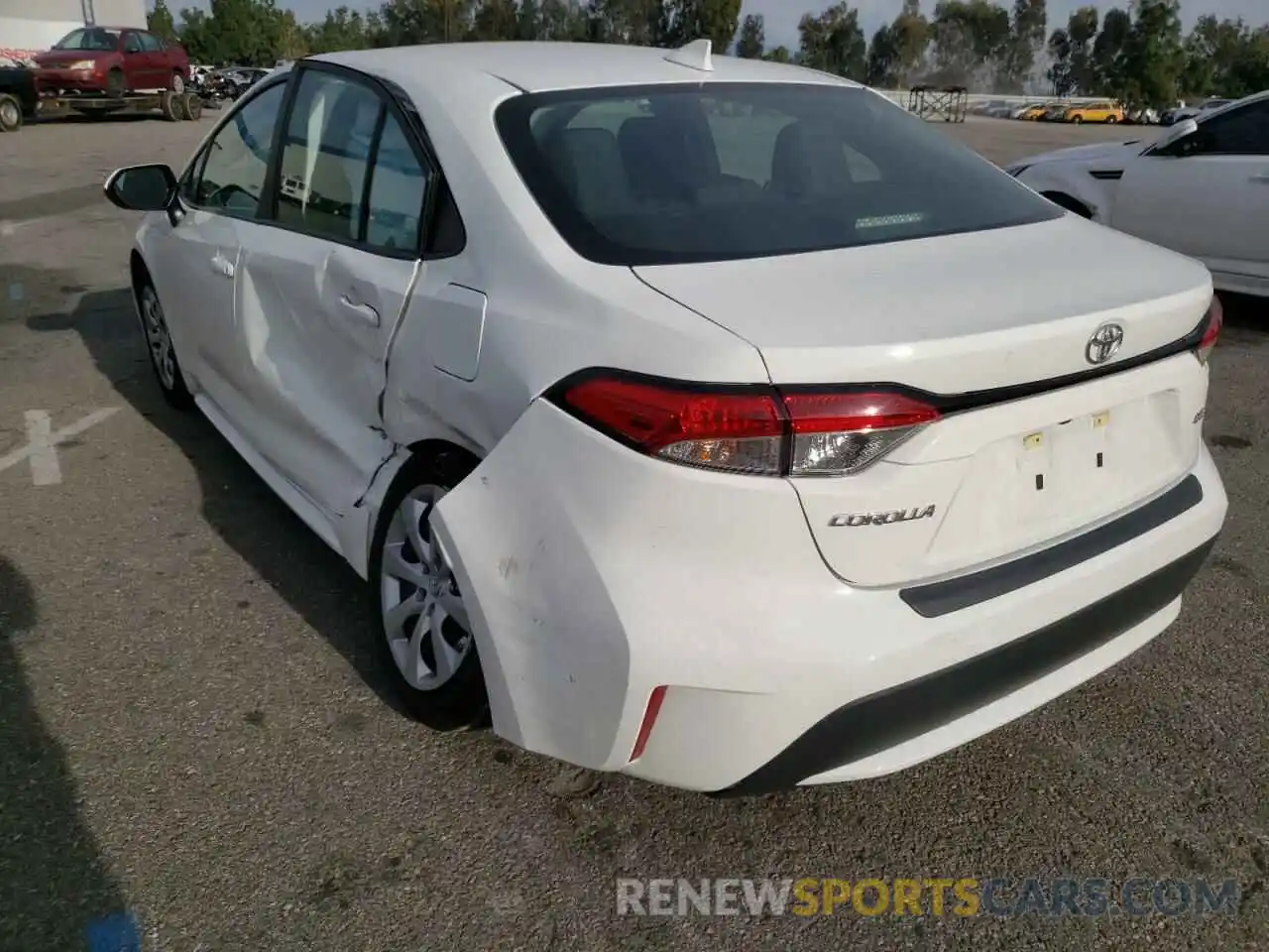 3 Photograph of a damaged car 5YFEPRAE4LP093065 TOYOTA COROLLA 2020