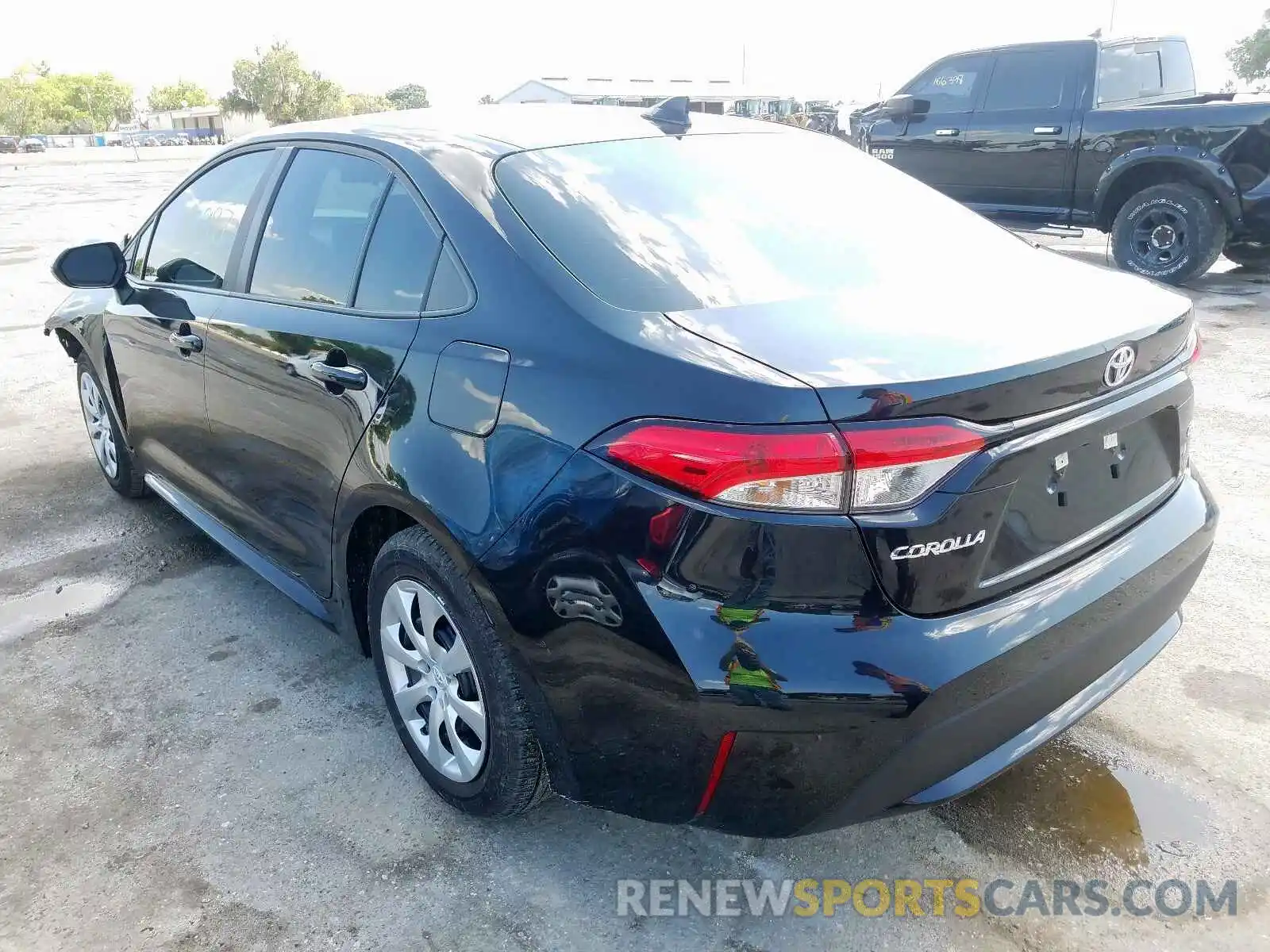 3 Photograph of a damaged car 5YFEPRAE4LP093499 TOYOTA COROLLA 2020