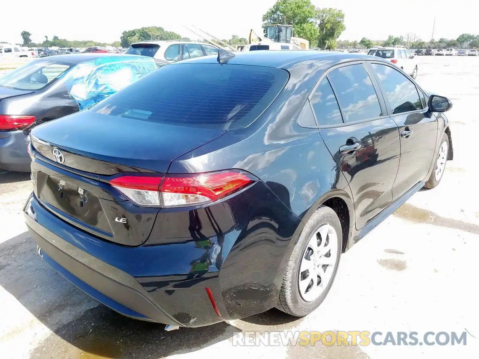 4 Photograph of a damaged car 5YFEPRAE4LP093499 TOYOTA COROLLA 2020