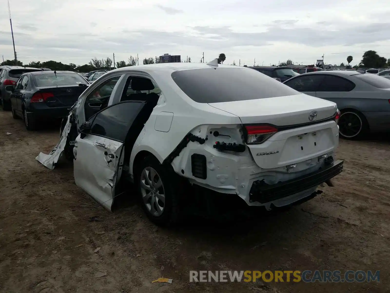 3 Photograph of a damaged car 5YFEPRAE4LP094586 TOYOTA COROLLA 2020