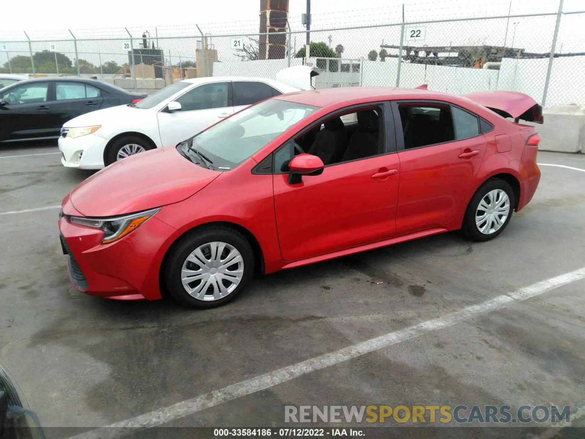 2 Photograph of a damaged car 5YFEPRAE4LP096046 TOYOTA COROLLA 2020