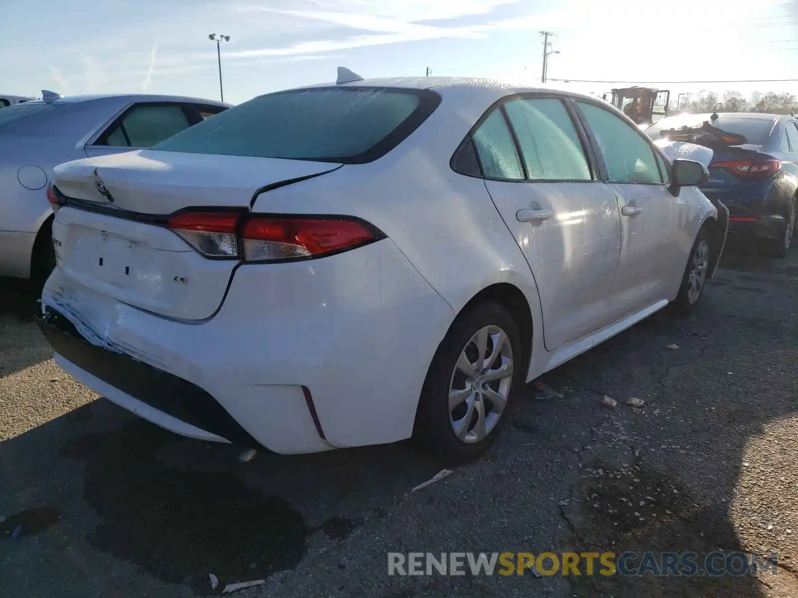 4 Photograph of a damaged car 5YFEPRAE4LP096158 TOYOTA COROLLA 2020