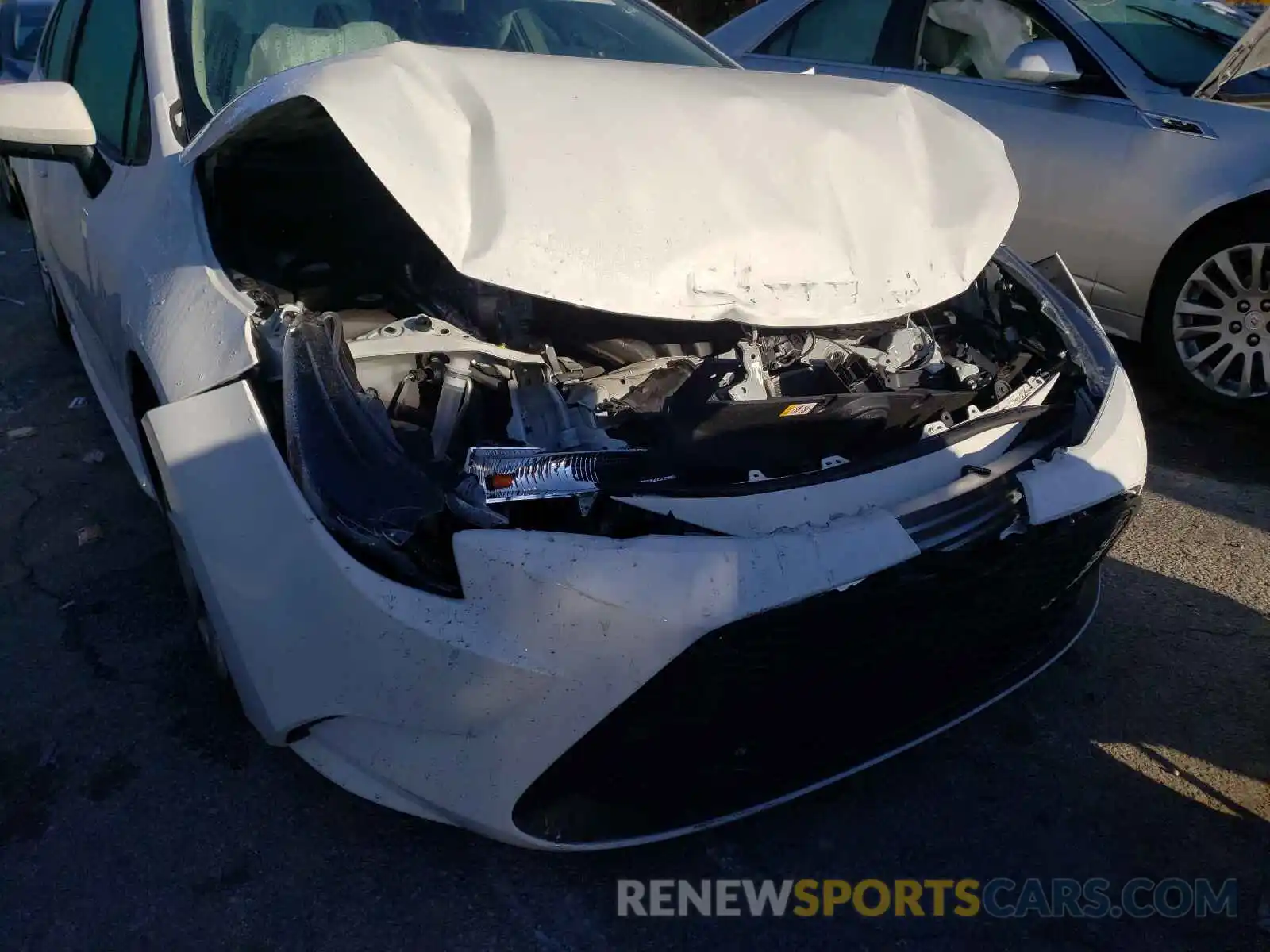 9 Photograph of a damaged car 5YFEPRAE4LP096158 TOYOTA COROLLA 2020